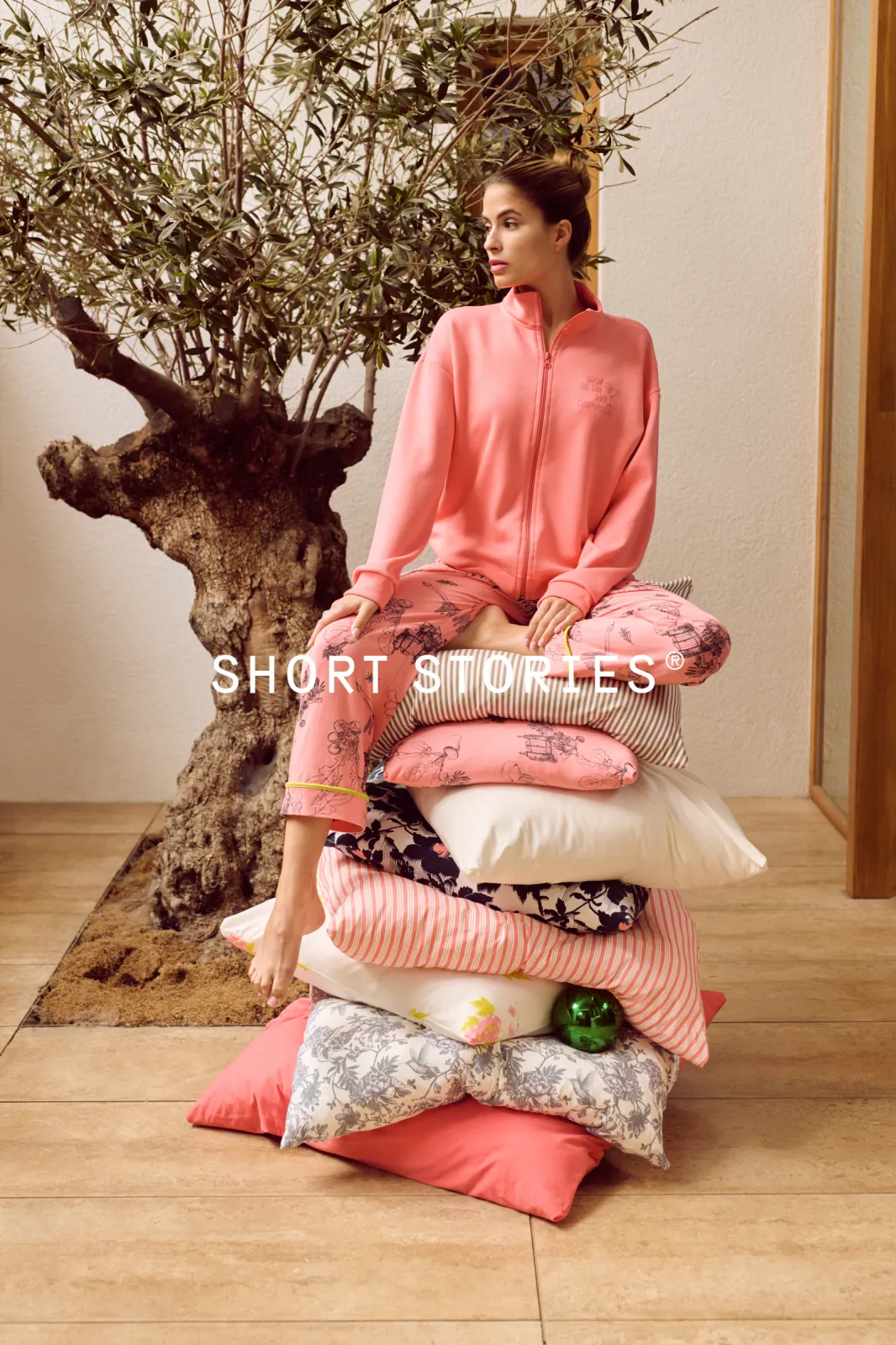 HIDDEN IN LAYERS! Enjoy our Loungewear for all cases of the NIGHT&DAY!