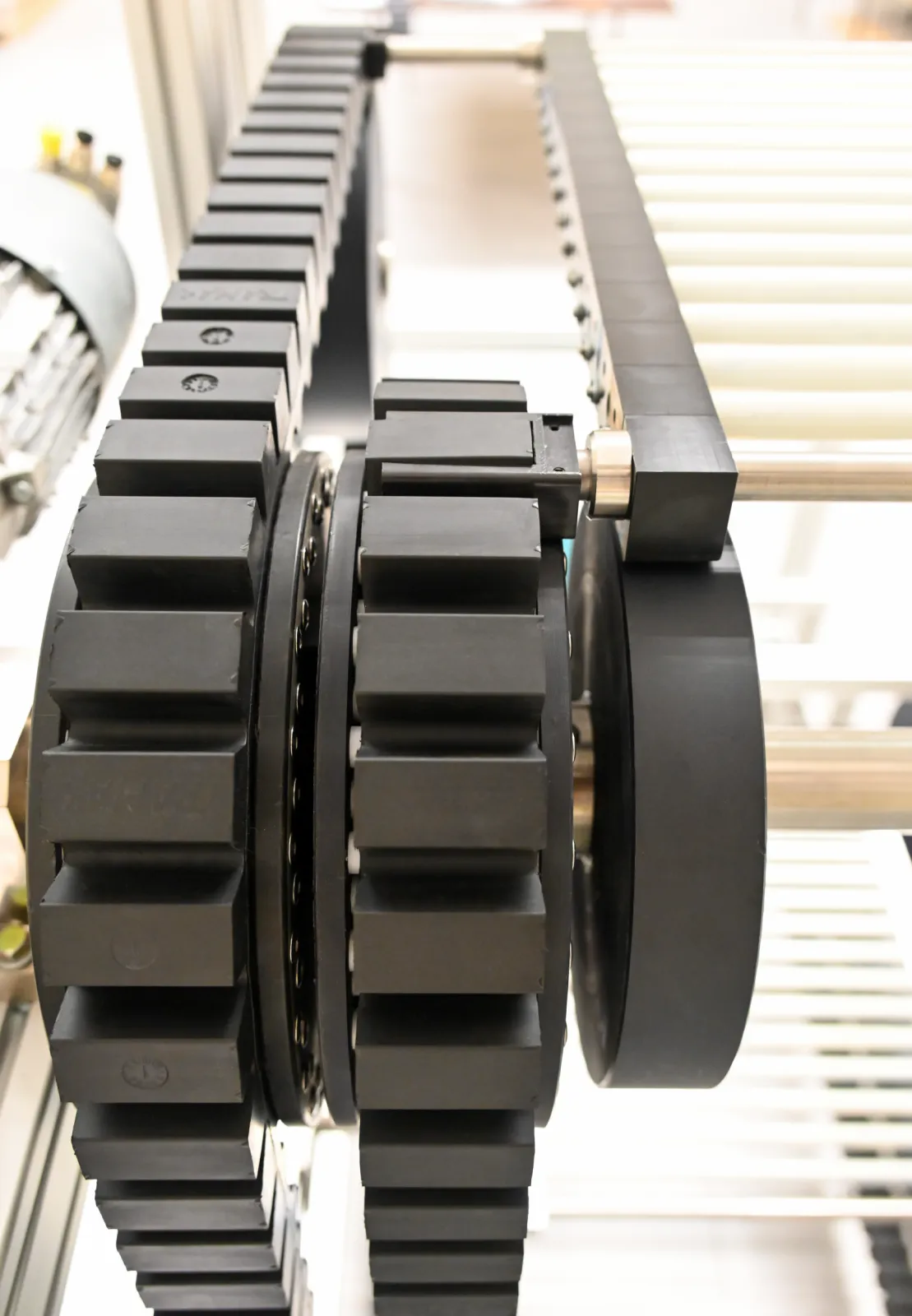 TRAMAK Original Rubber-Blockchain. Very quiet, grease-free, robust and reliable