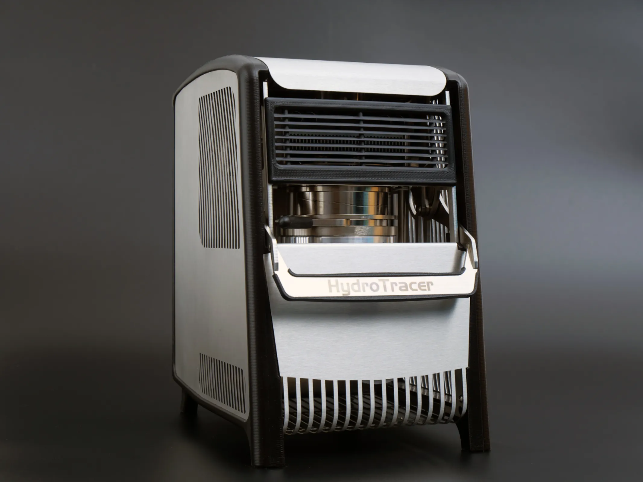 HydroTracer HT3 – left side view, compact design.