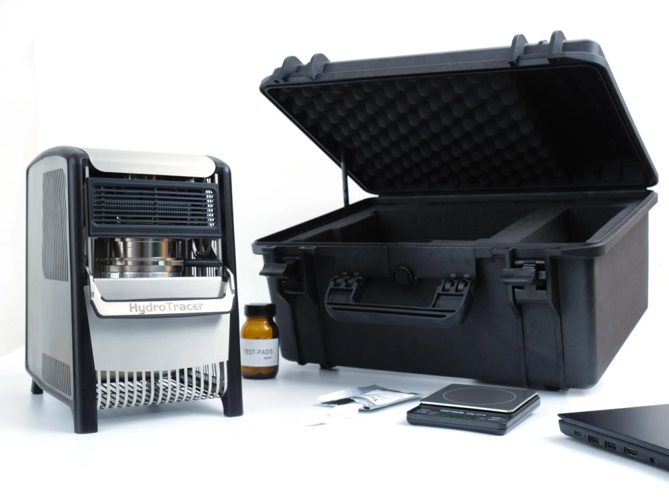 HydroTracer HT3 – mobile version, demonstrating portability and on-site measurement capability.