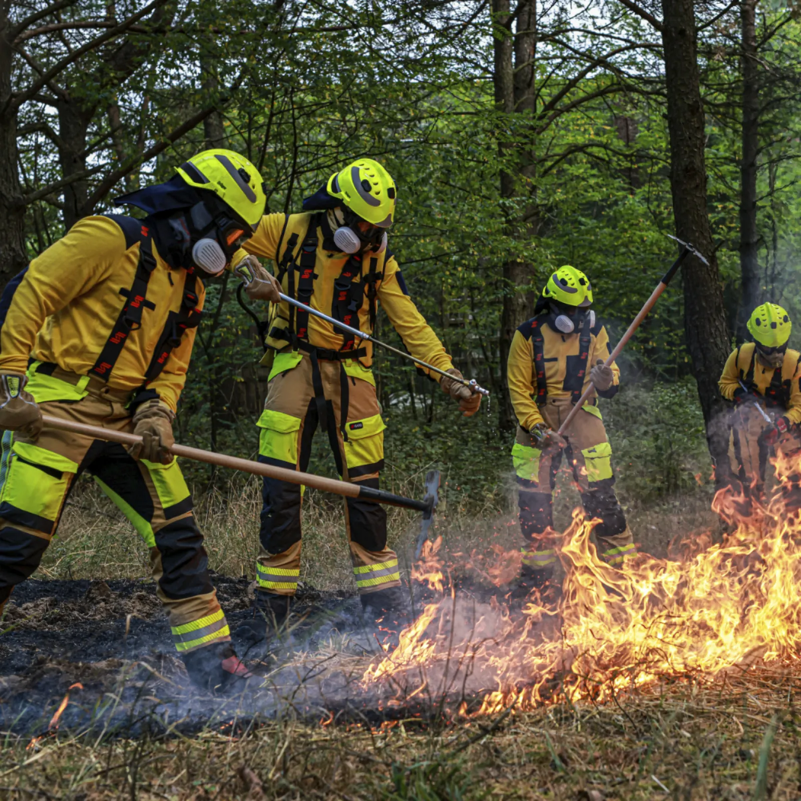 Specialised protective items for wildfires