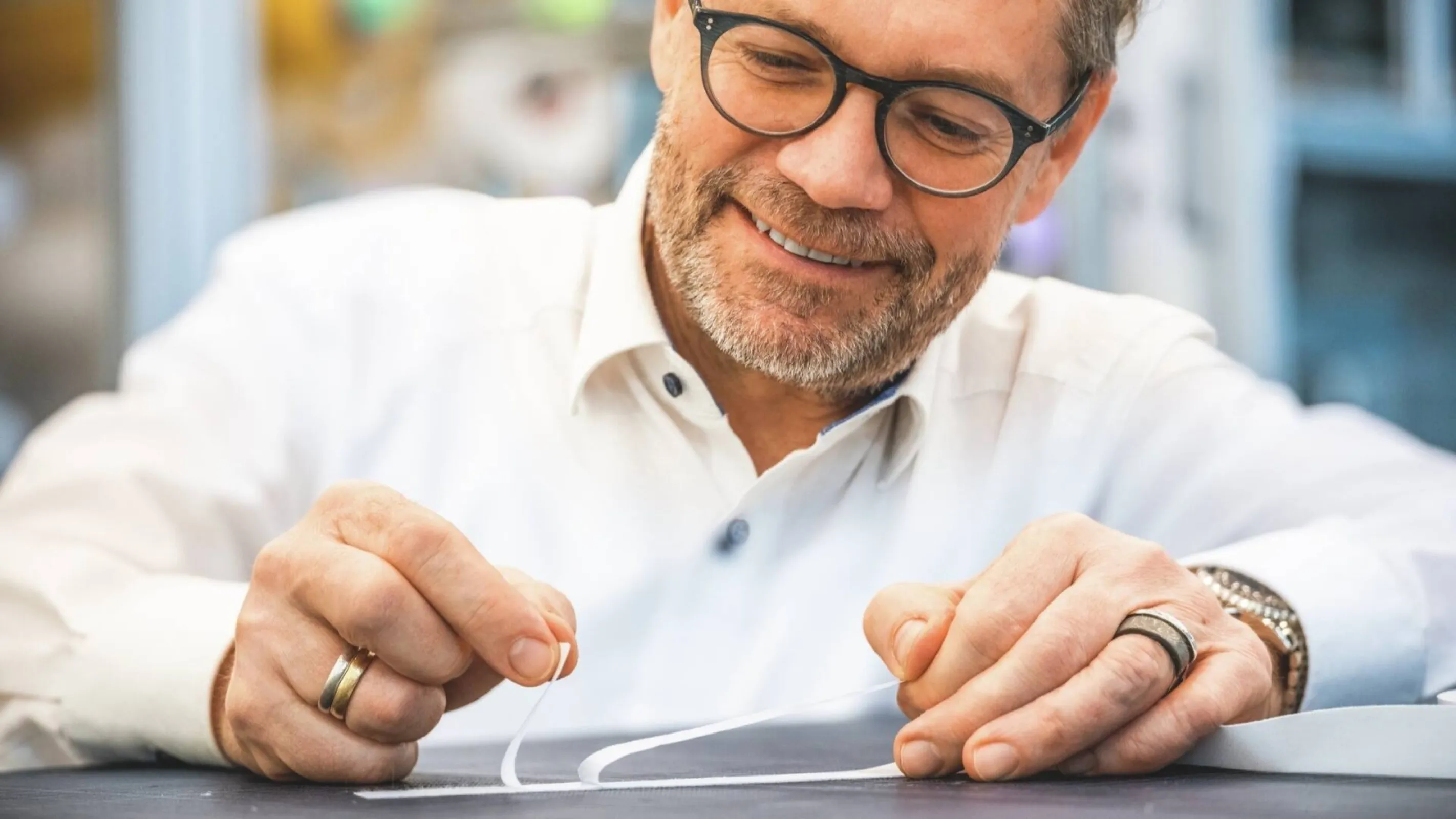 Lohmann-debonding-on-demand-removable-tape