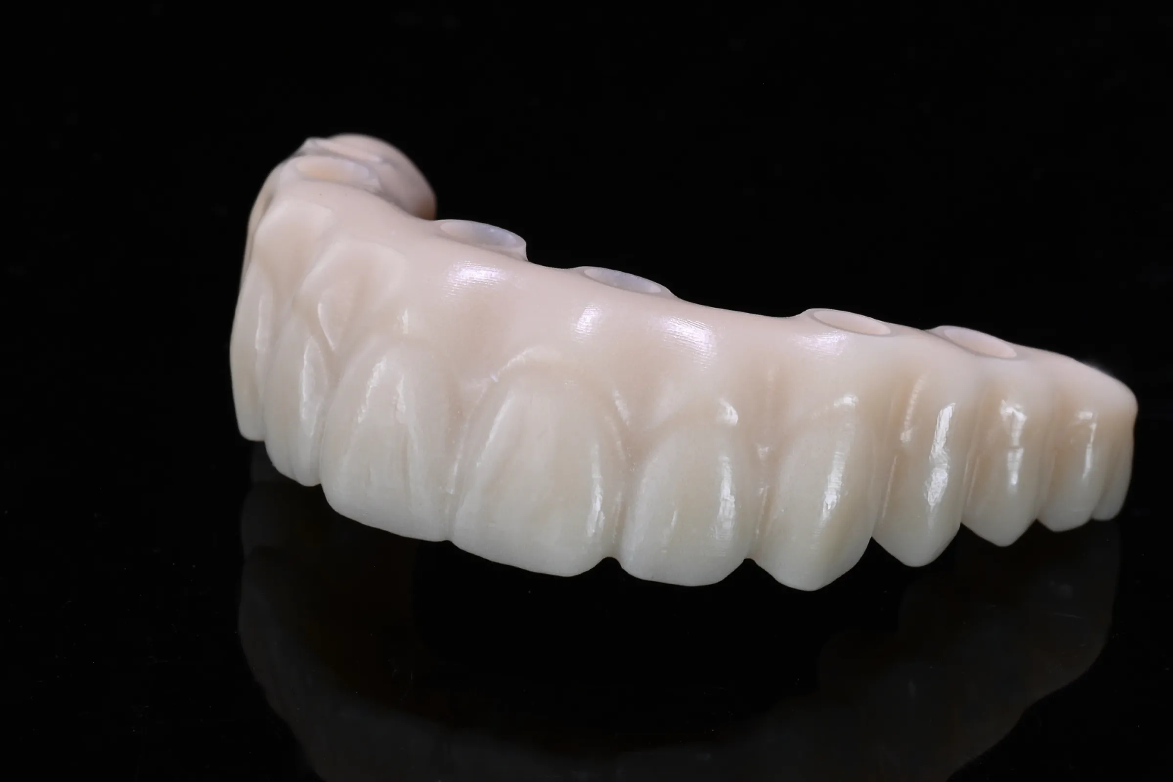 view of a CORiTEC PMMA Monolayer restauration