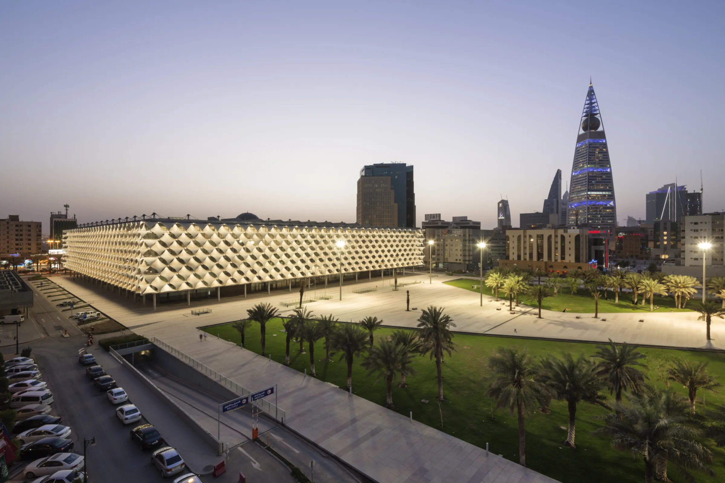 King Fahad National Library, Riyadh, Saudi Arabia / ©HGEsch