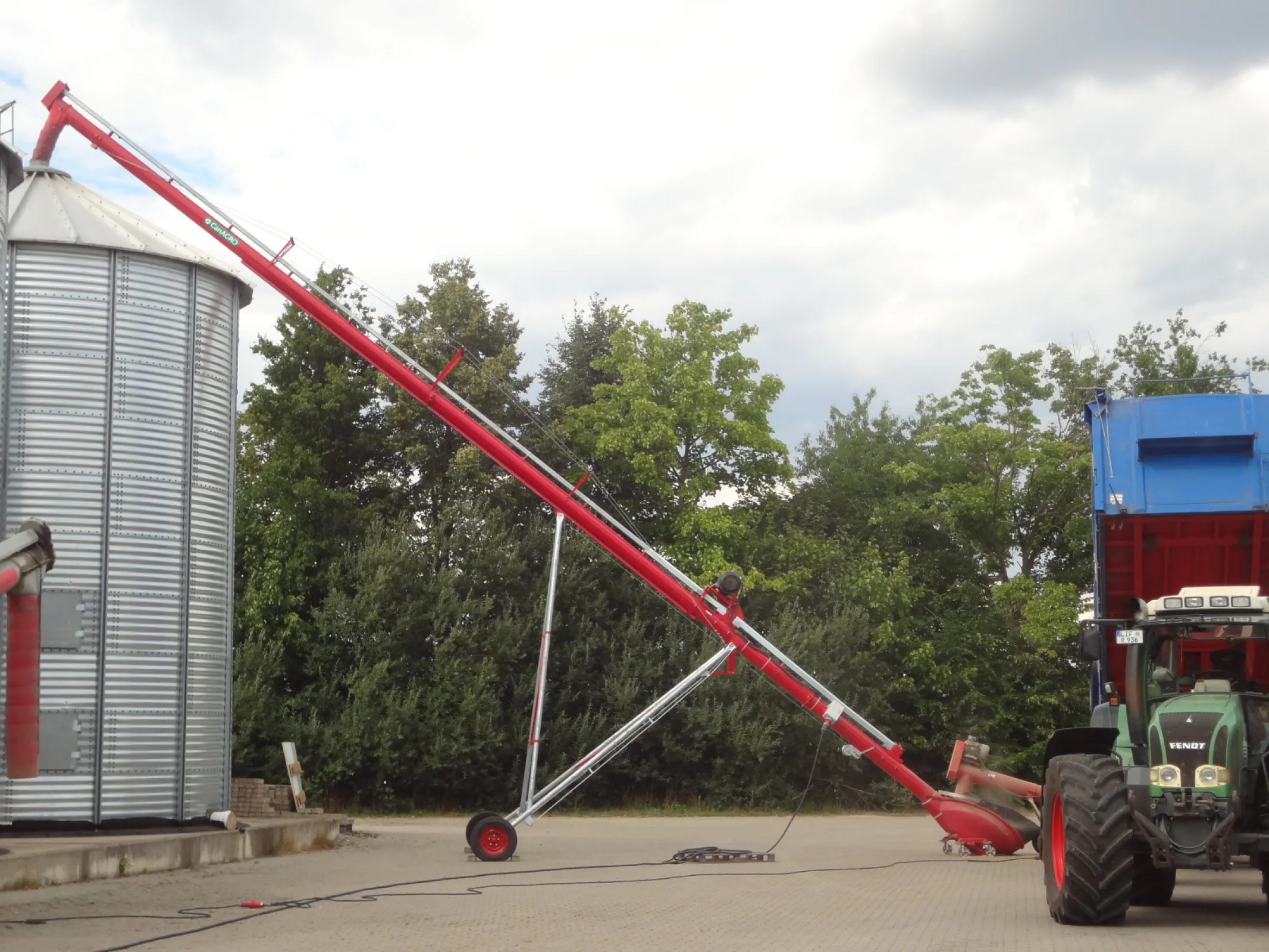 Mobile grain auger series EMD  by silo bin filling