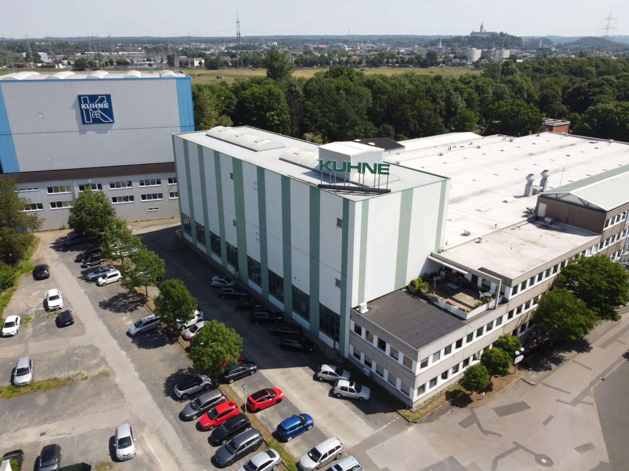 The KUHNE Group's innovative research and development halls.