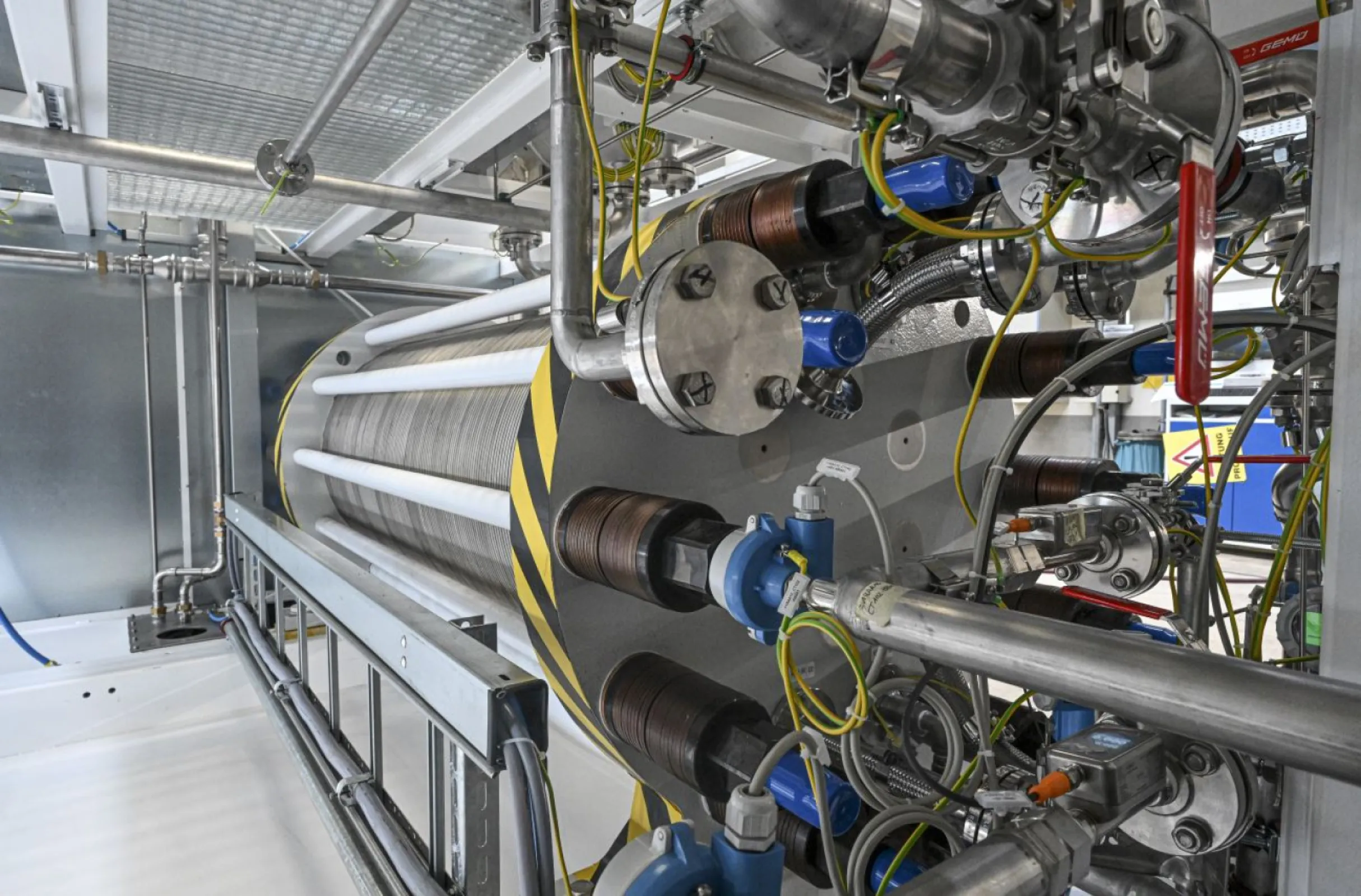 EcoLyzer by Ecoclean - Alkaline electrolyzers for the production of green hydrogen