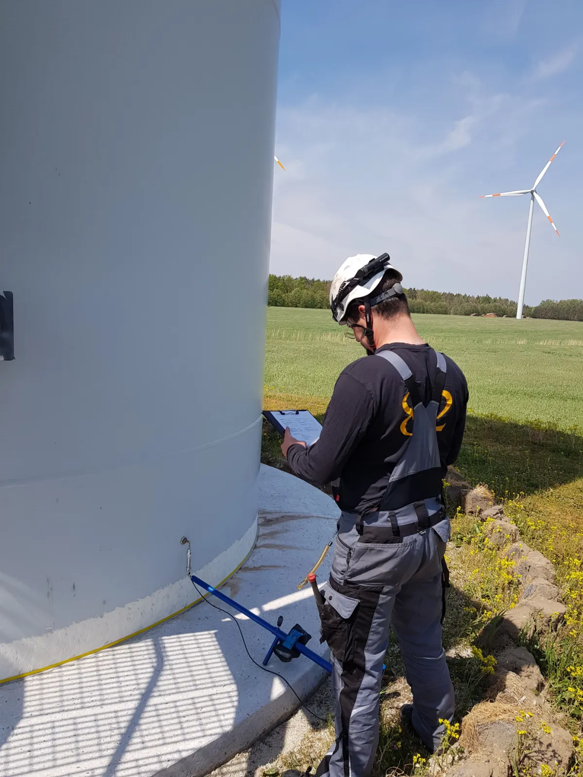 Technical inspection tower