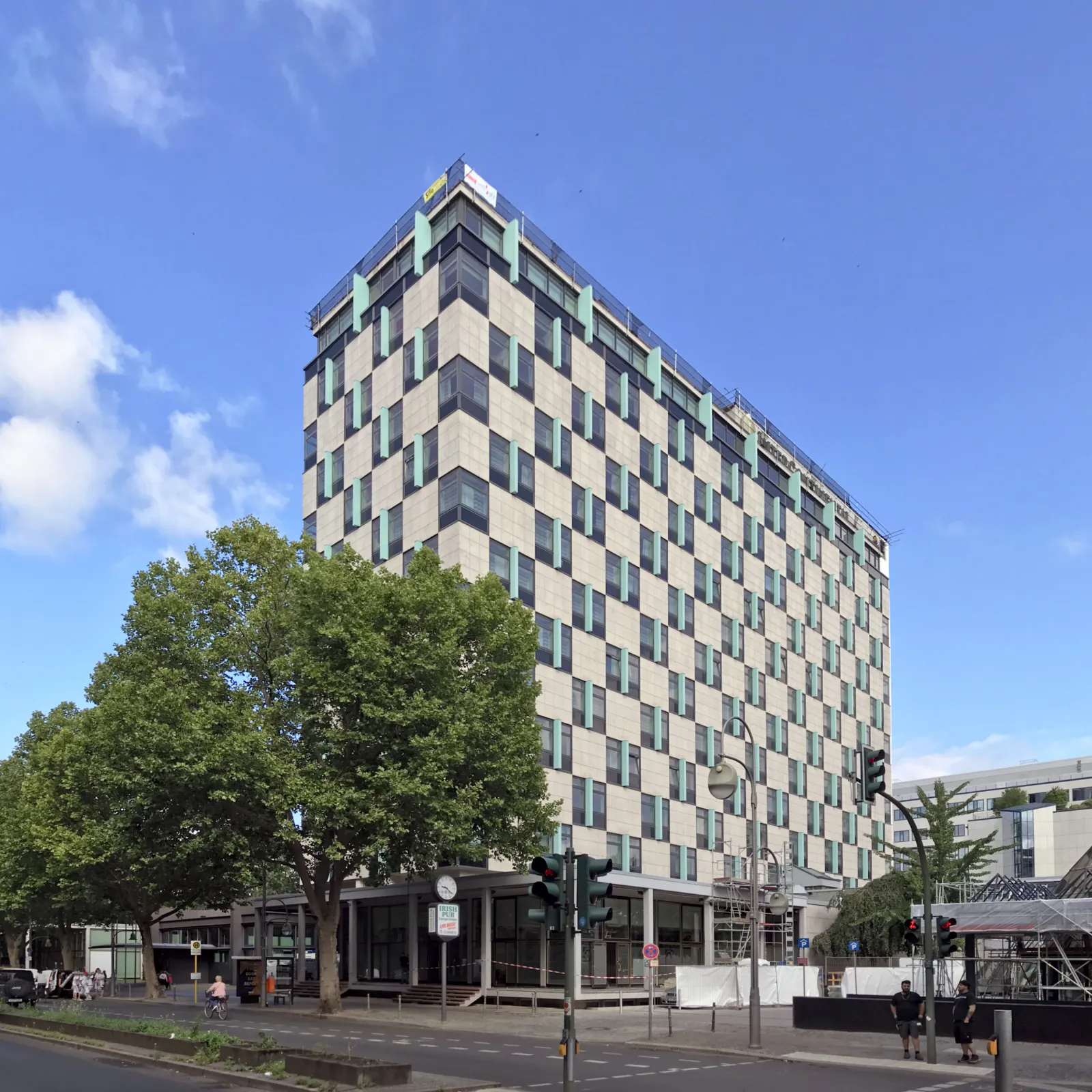 InterContinental Hotel Berlin – after refurbishment	- © Gunnar Klack, CC BY-SA 4.0