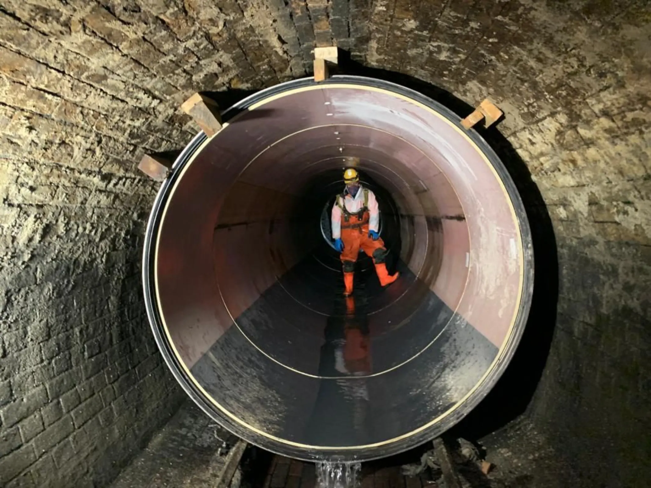 GRP relining pipes