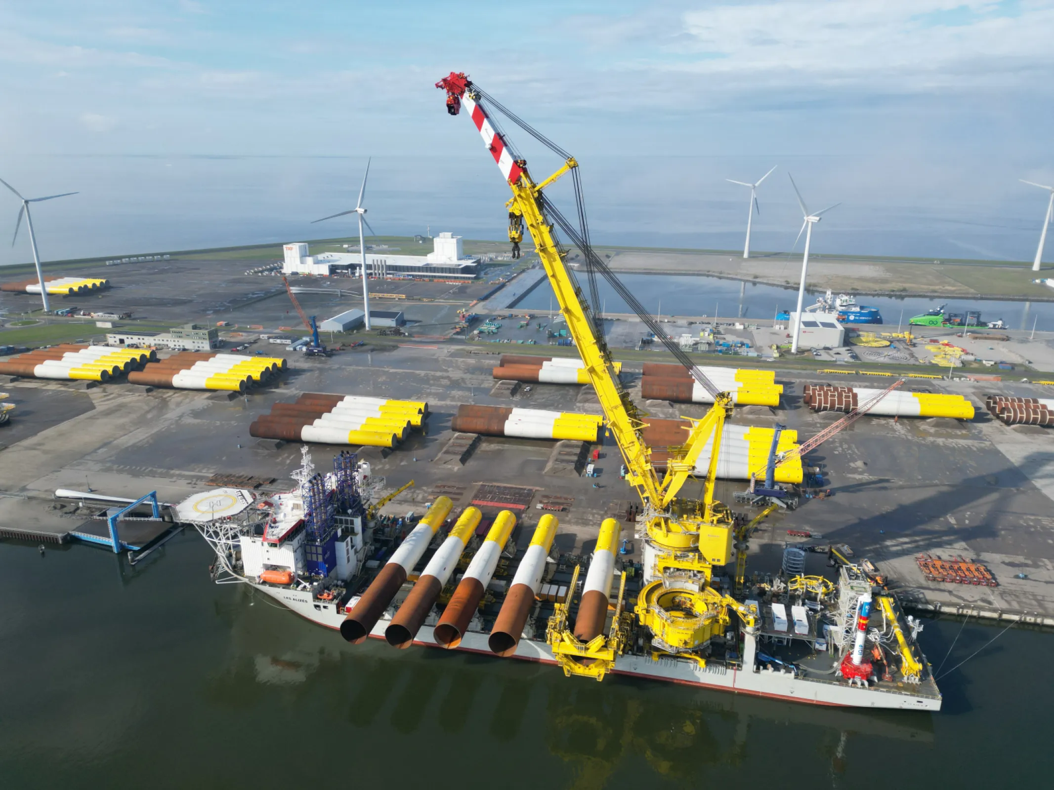 Buss Terminal Eeemshaven