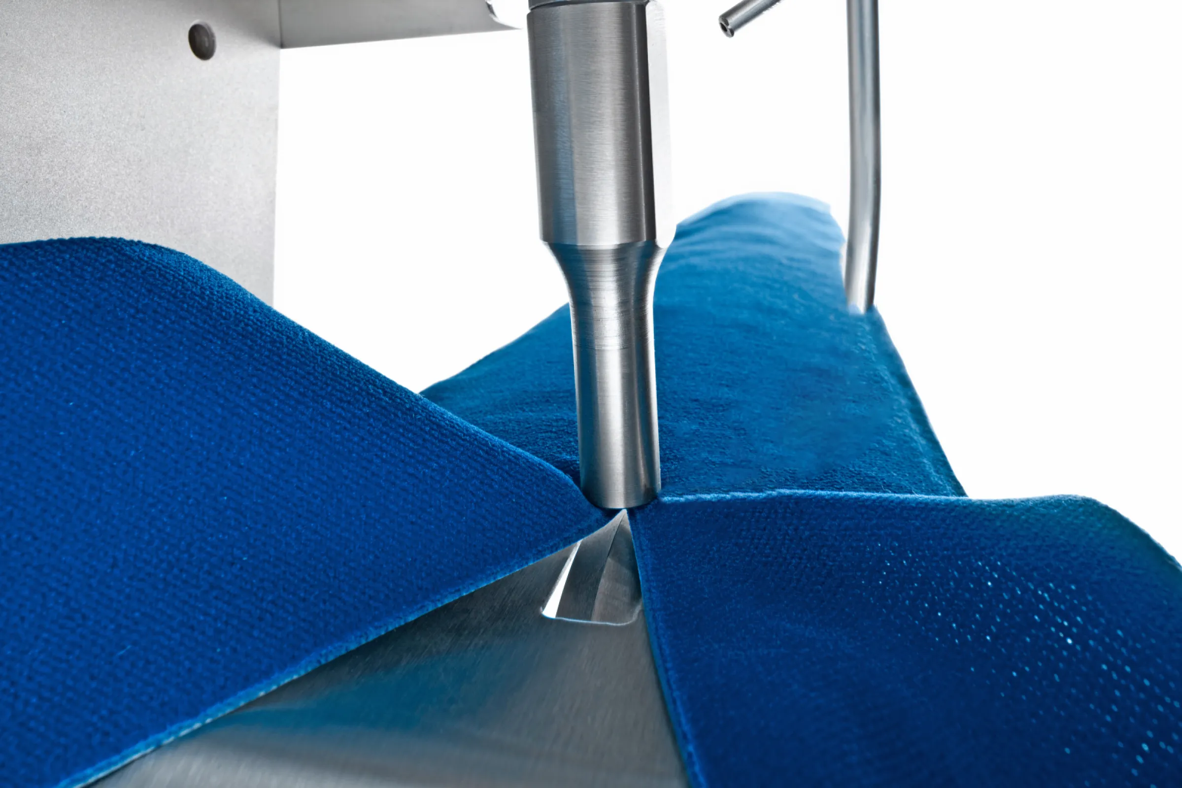 Ultrasonic system for slitting with fixed sonotrode