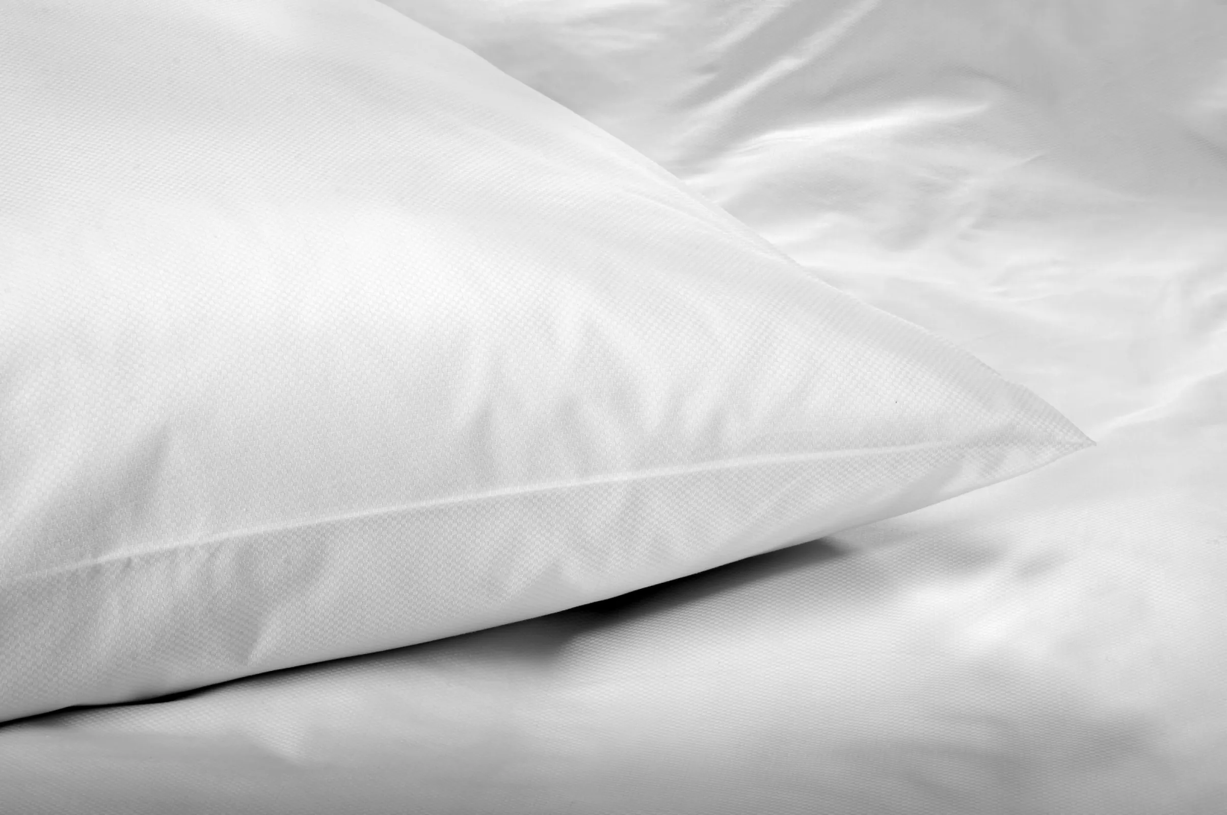 Small checked sateen