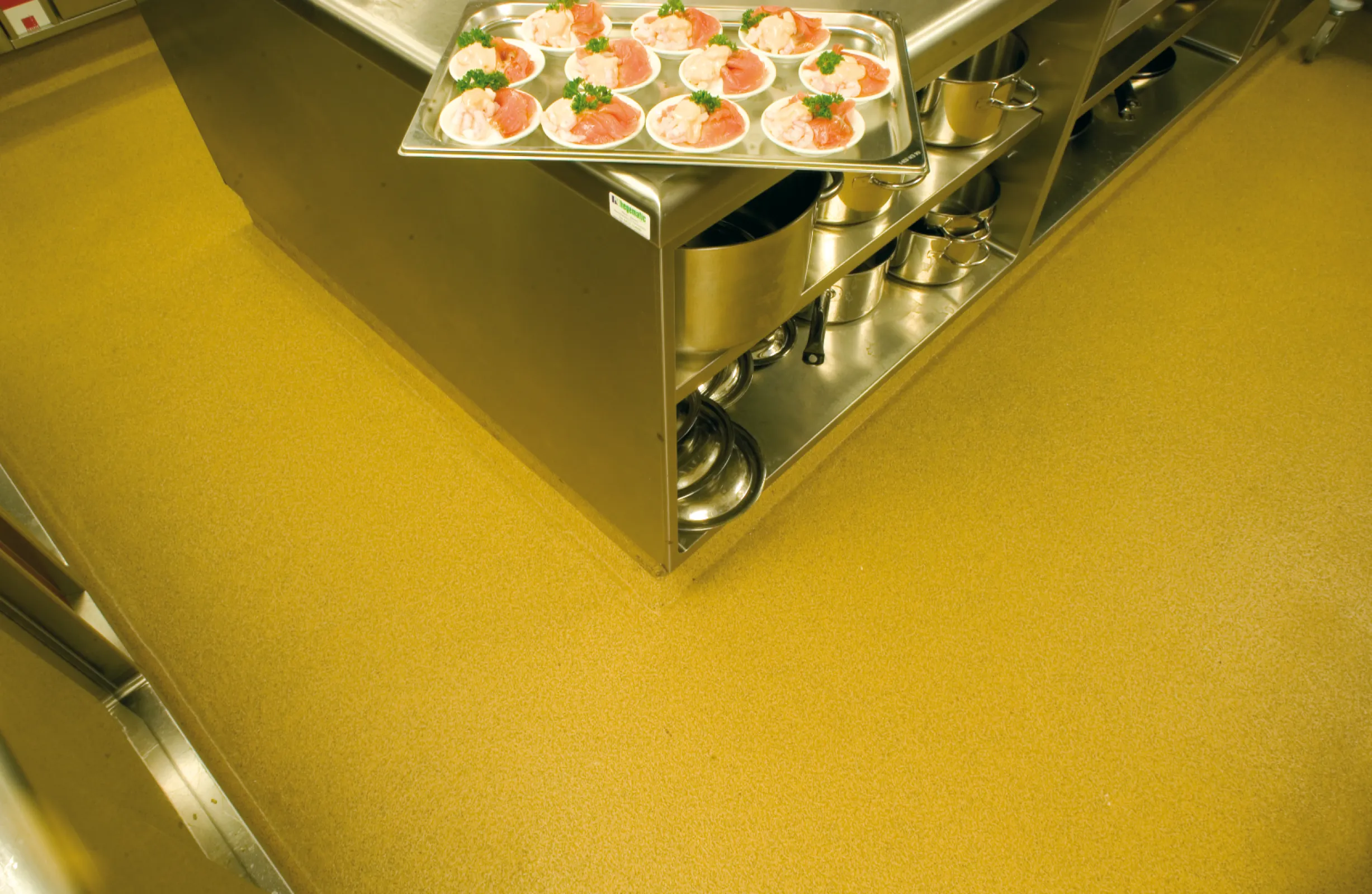 A practical advantage with which the Silikal MMA flooring systems score is their quick installation. Installation or renovation can be carried out overnight - without costly interruption of operations.