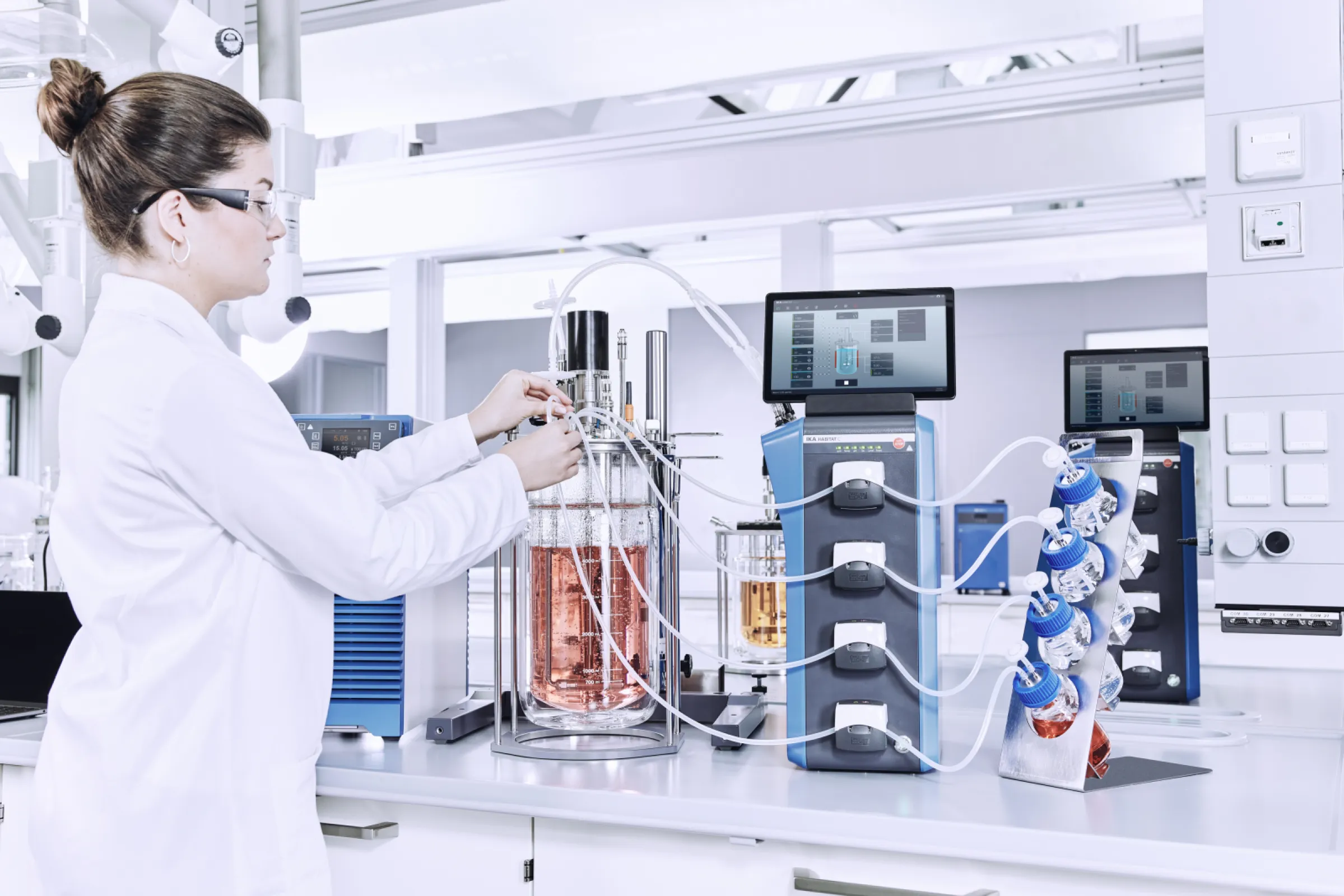 HABITAT research is the smart laboratory bioreactor from IKA.