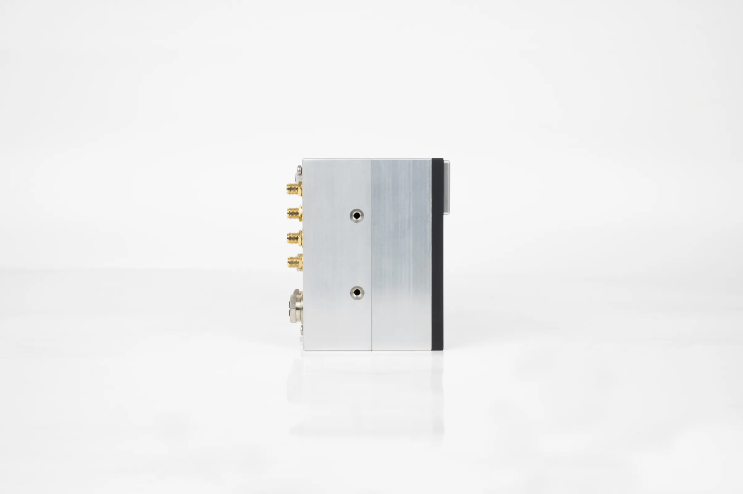 CRLT.50 MCX all-in-one Voice Radio Sideview