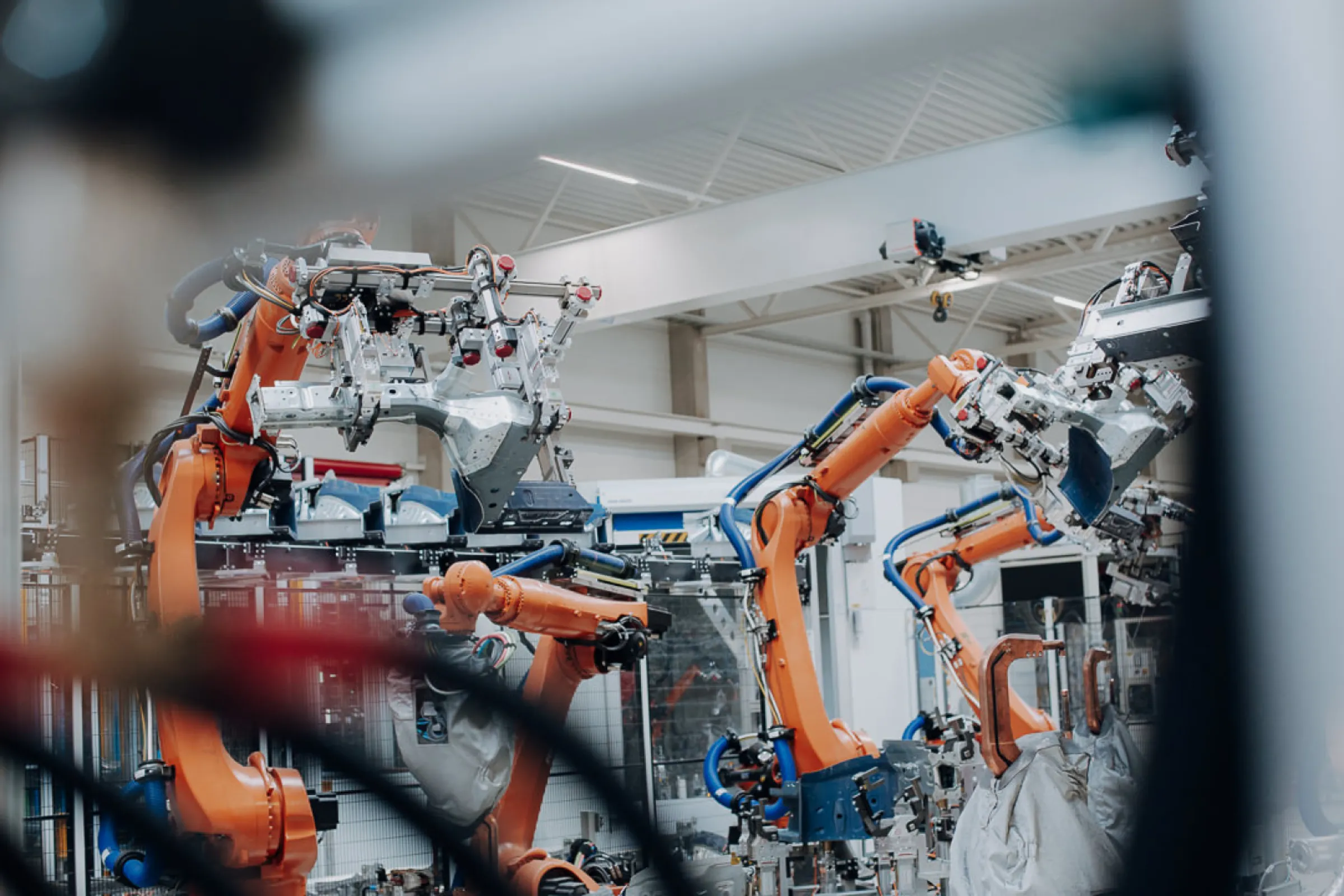 Highly automated welding lines for complex assemblies