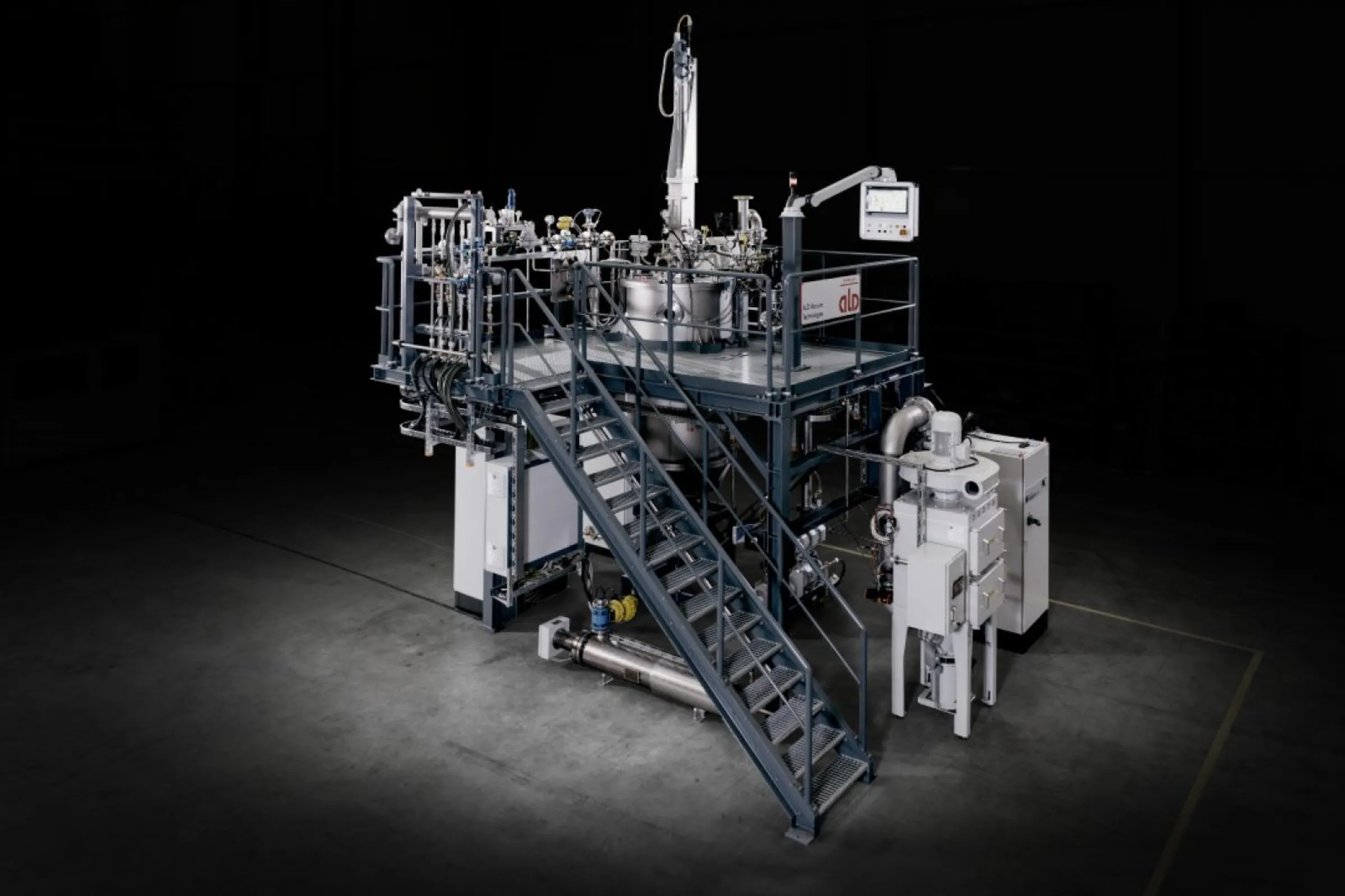 ALD Vacuum Technologies GmbH is the market and technology leader for vacuum inert gas atomizers used in the production of high-quality metal powders. In addition, ALD has extensive experience in combining various melting technologies with inert gas atomization systems to address particular material requirements. The application-specific combination of melting and atomization techniques enables production of a wide range of super-clean metal powders, including super-alloys, precious metals, refractory and reactive metal powders. Our clients can choose between two main atomizer types, namely EIGA and VIGA, for charge weights from 5 kg up to 2500 kg.