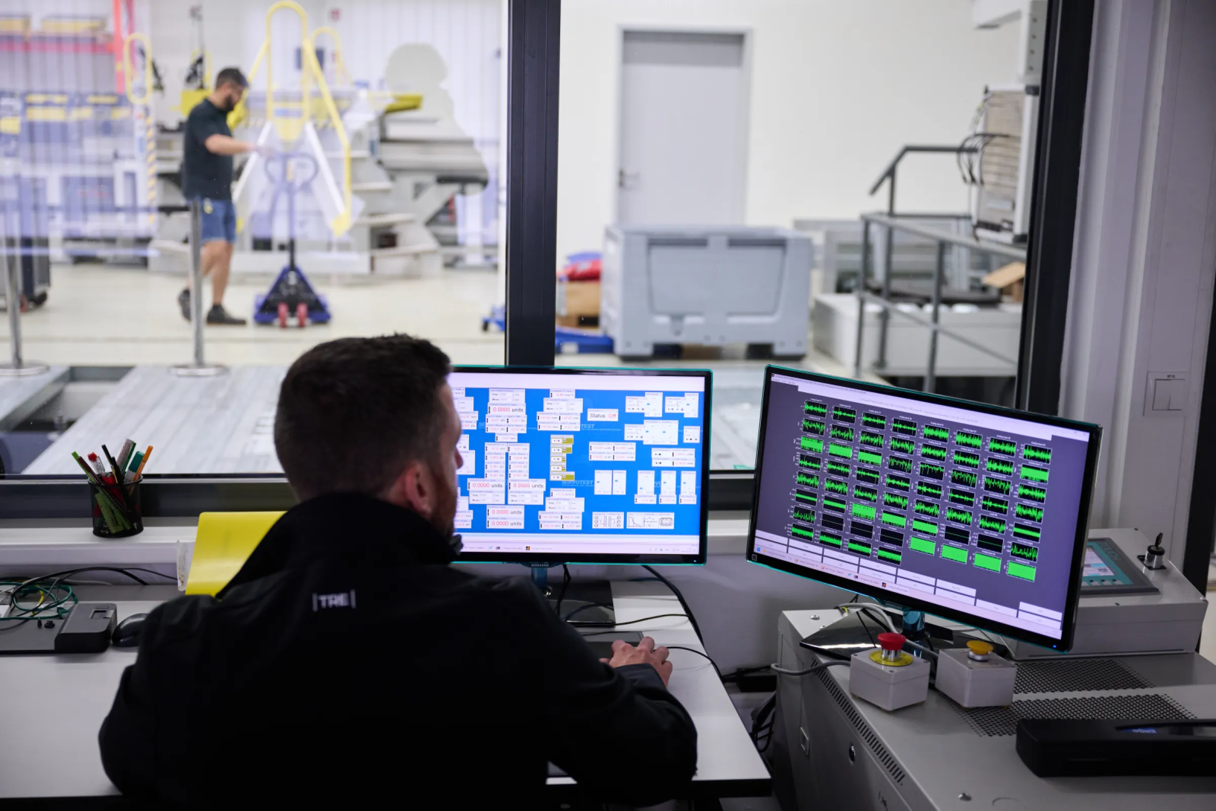 Data analysis at 7-Poster test rig