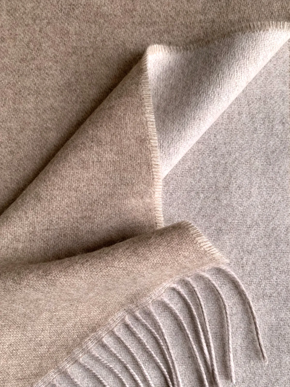 Detail of Cashmereblanket ALASSIO