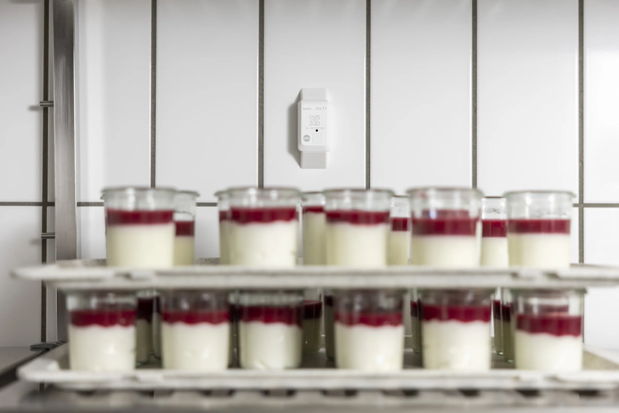 testo 164 T1 wireless temperature online logger with 8 year battery capacity