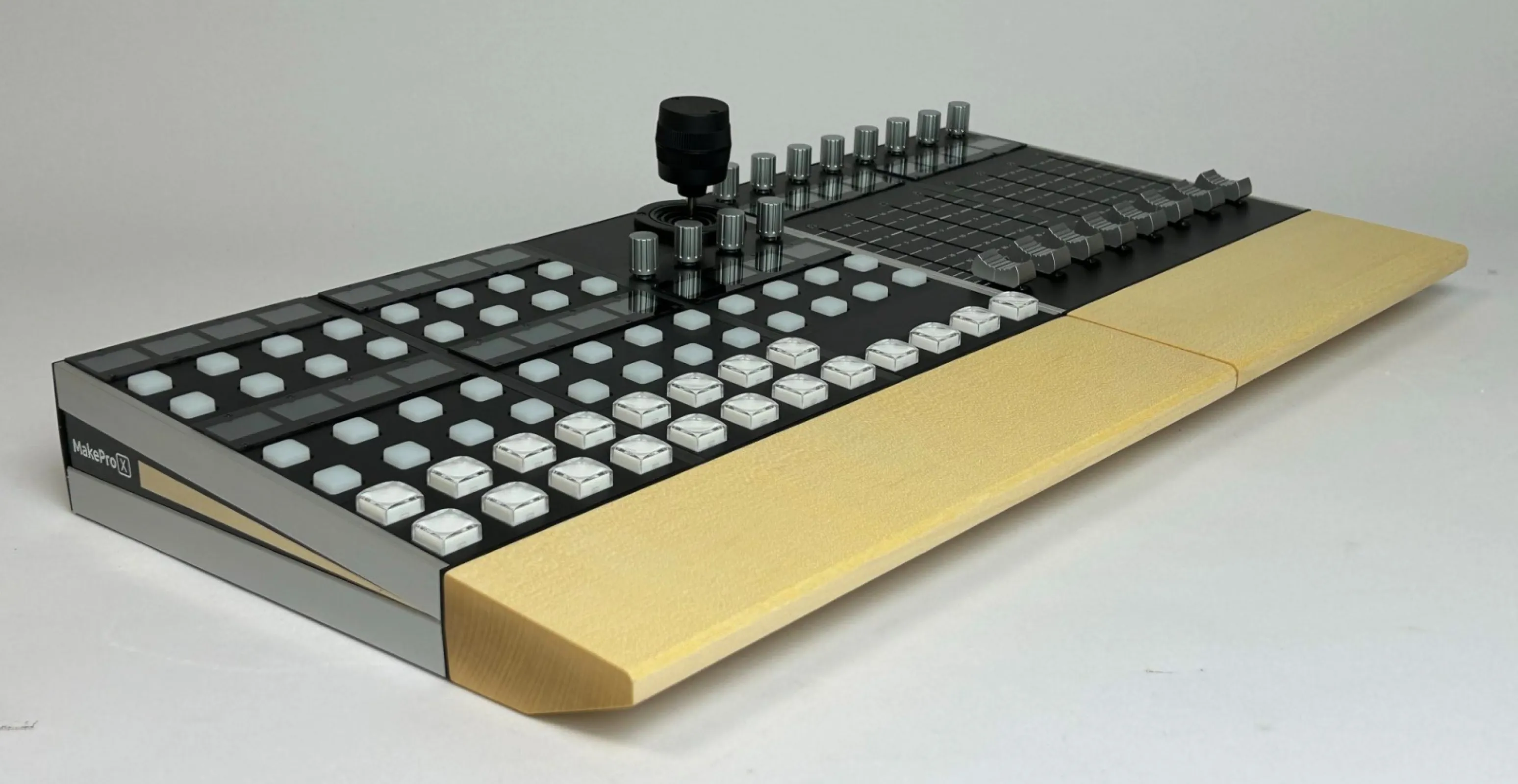 Compact, multi-function and highly individualized operation for total ease of operation and protocol agnostic backend design.