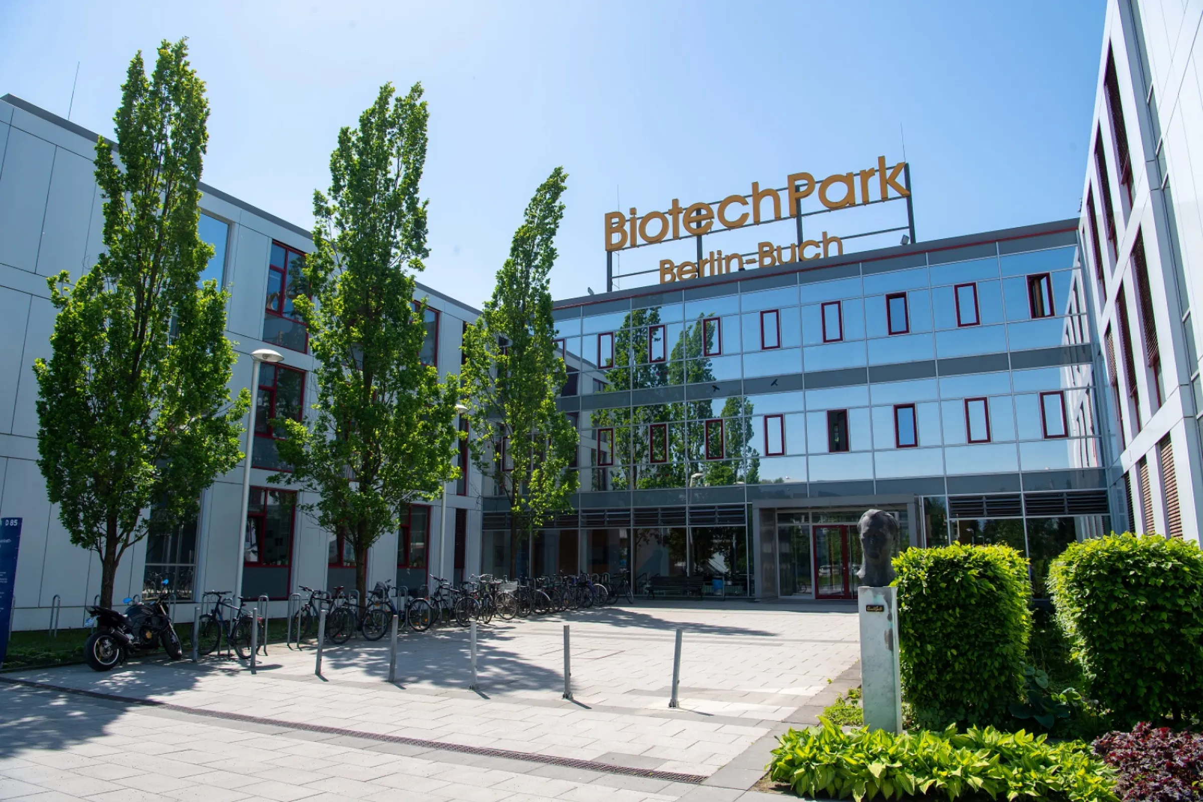 More than 70 companies are located in the BiotechPark Berlin-Buch (Photo: Peter Himsel)