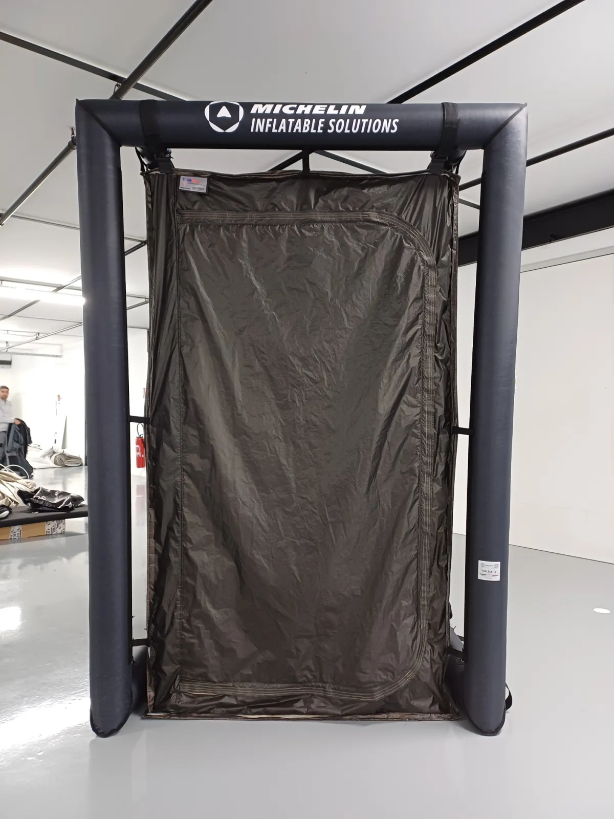 Cage Cabine