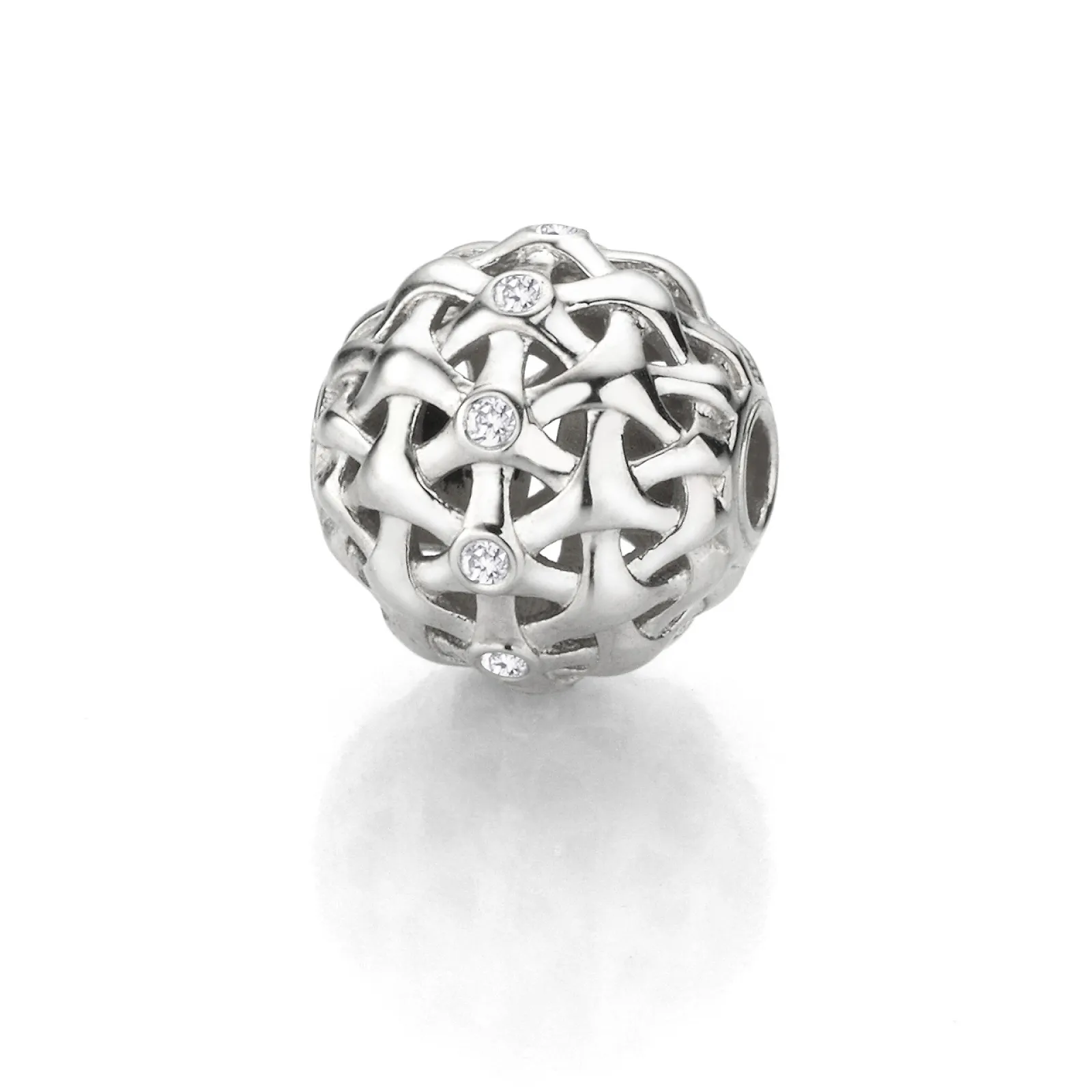Interchangeable ball clasp with diamonds