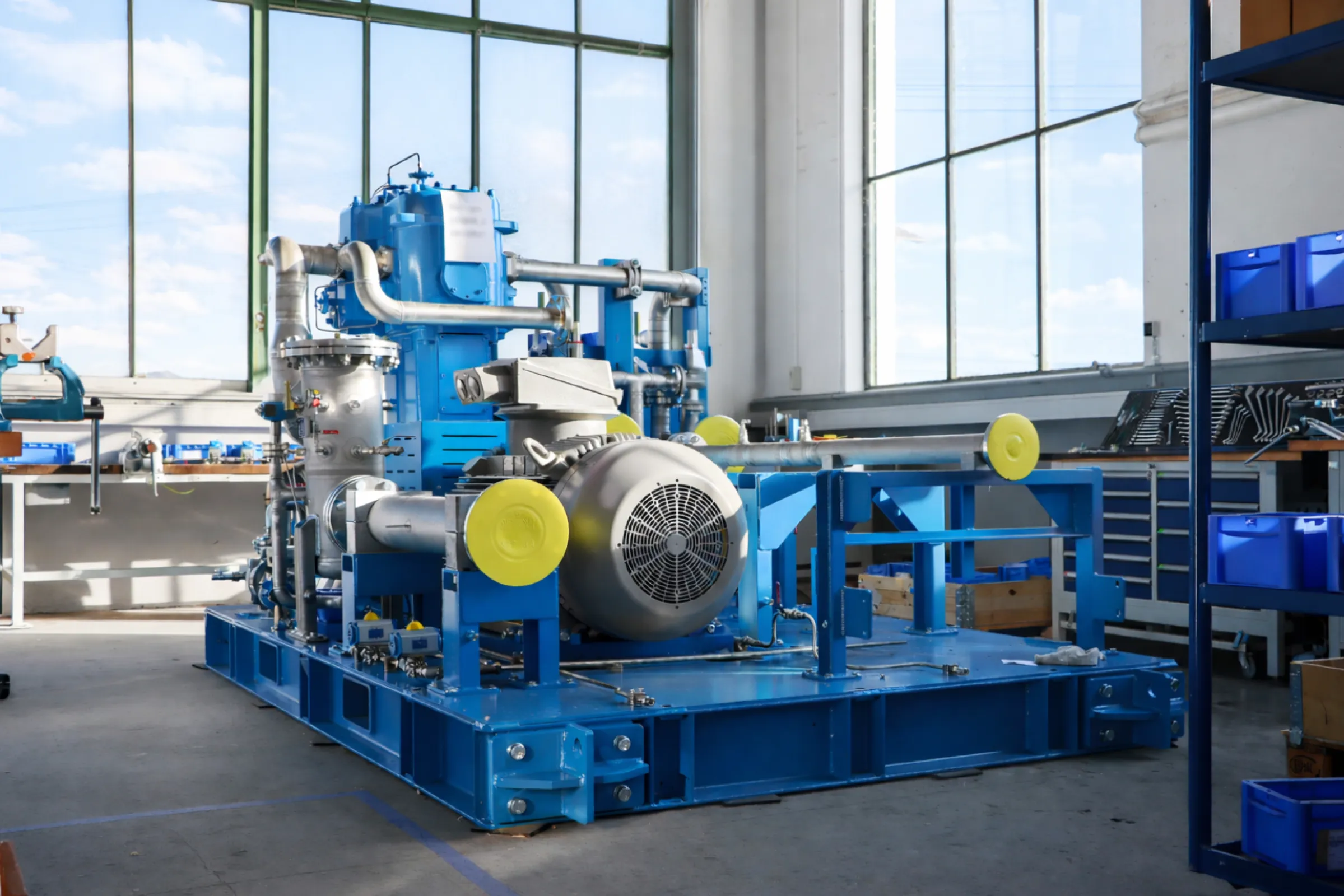Oil-free diaphragm compressor system for high-purity gas applications