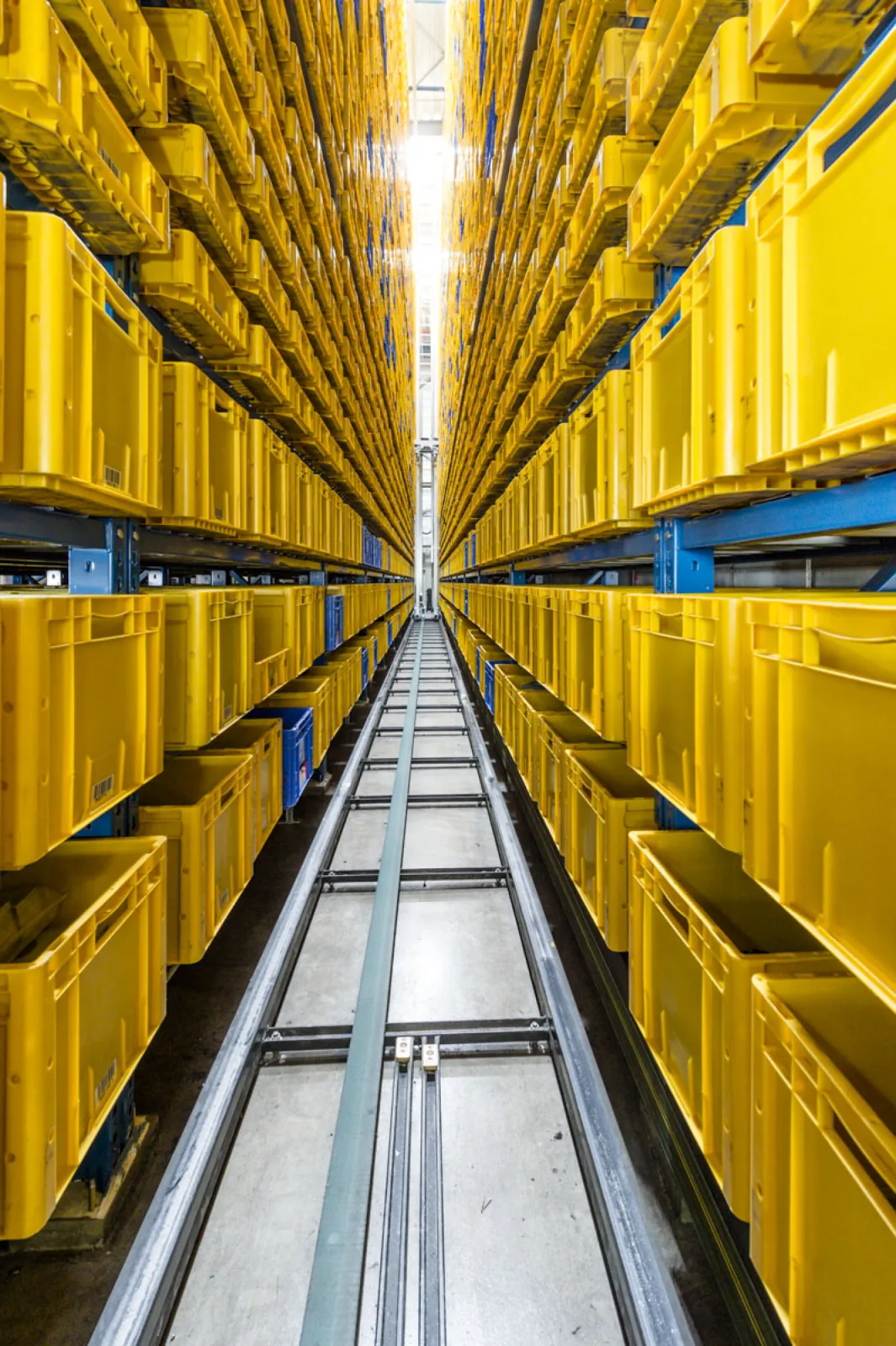 Modern high-bay warehouse