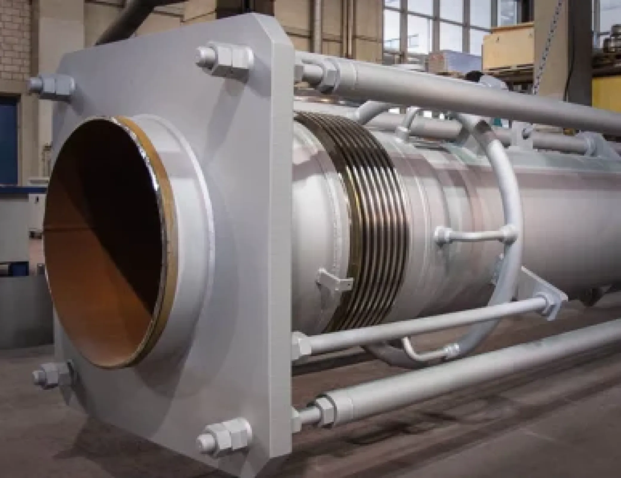 Witzenmann lateral expansion joint for steam cracker