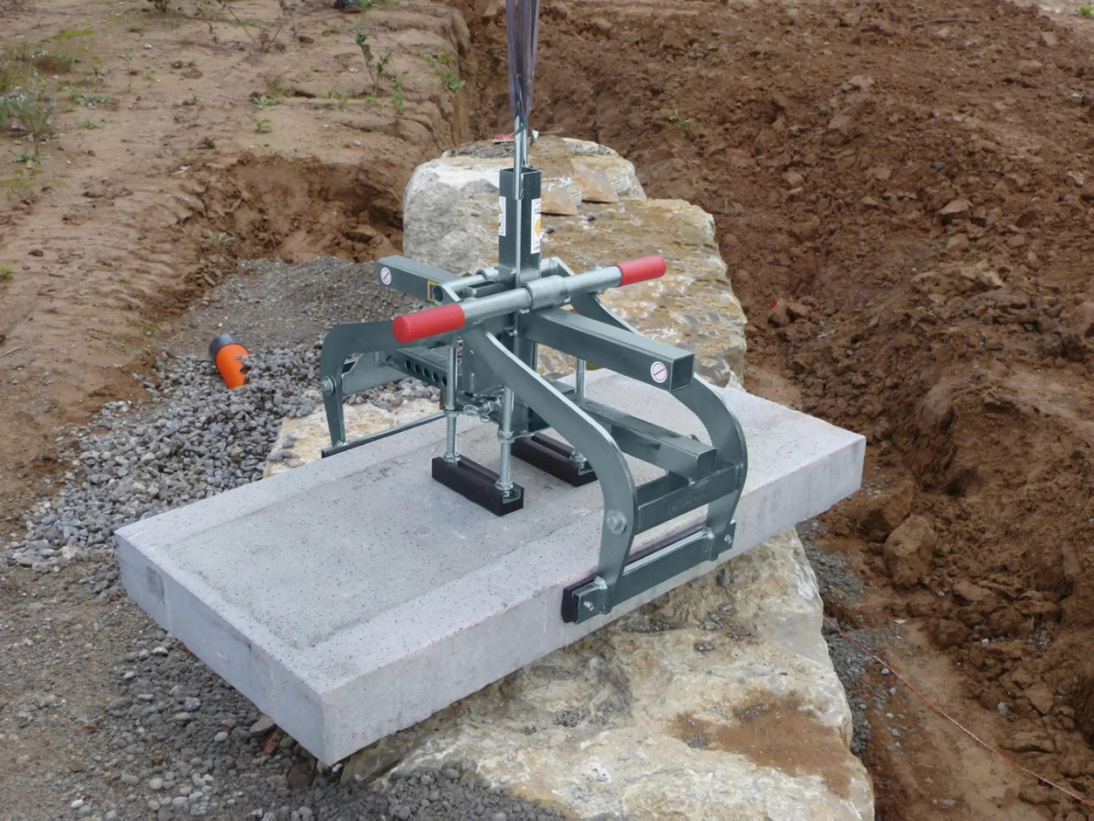 TSZ Concrete Step Handles - Suitable for handling steps, kerb stones etc. in conjunction with a lifting device.