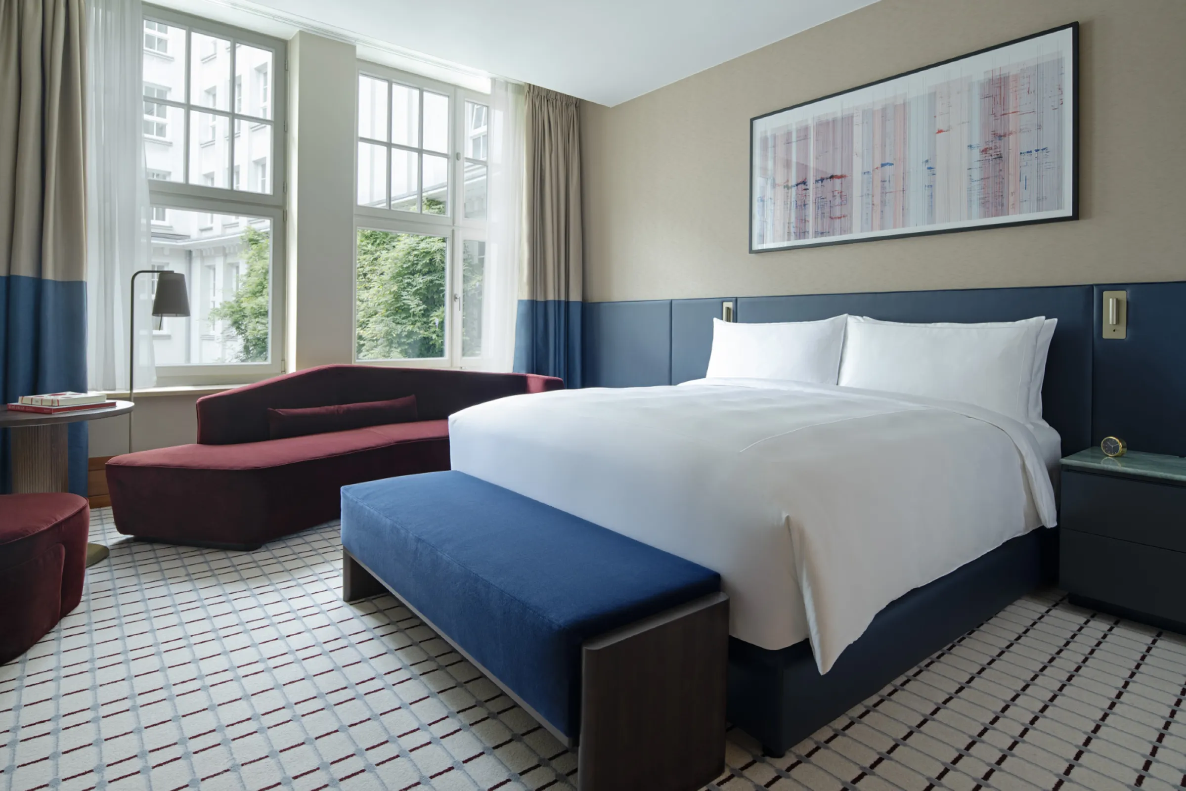 Conrad Hamburg - Deluxe Guestroom