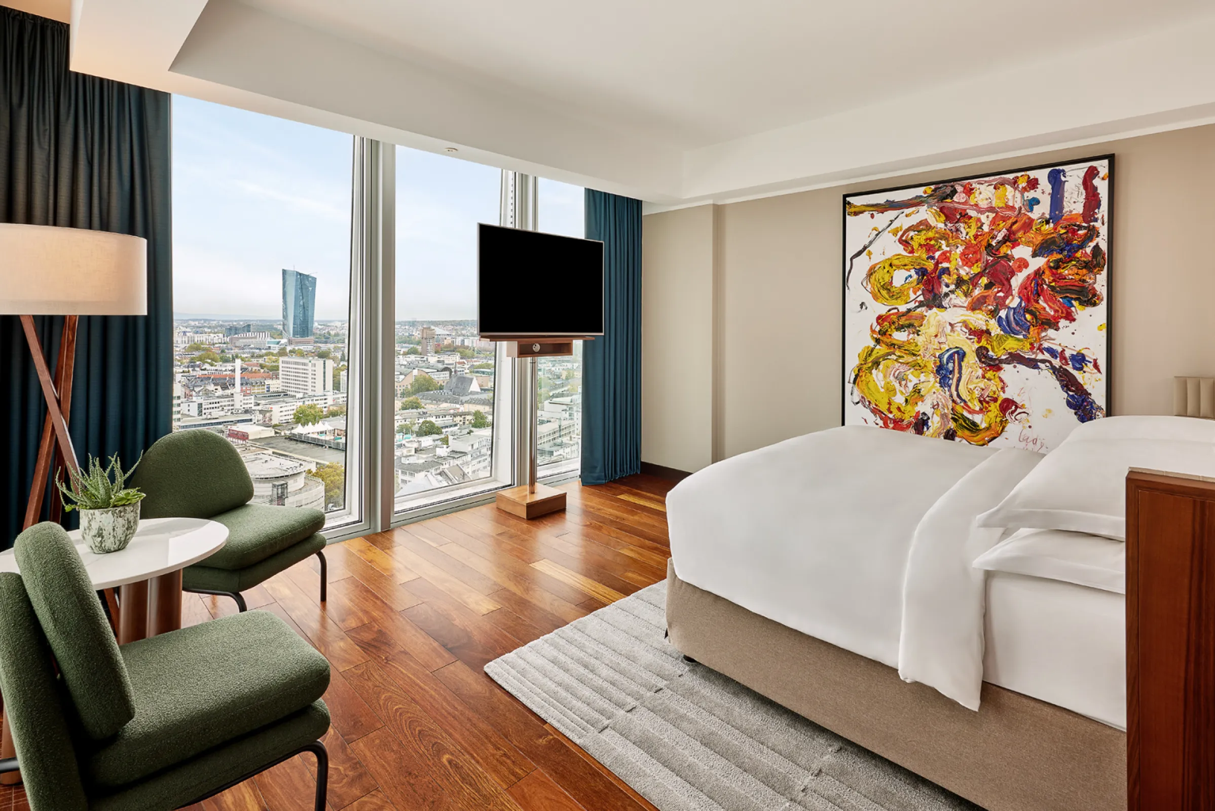 JW Marriott Frankfurt - Panoramic Deluxe Guestroom