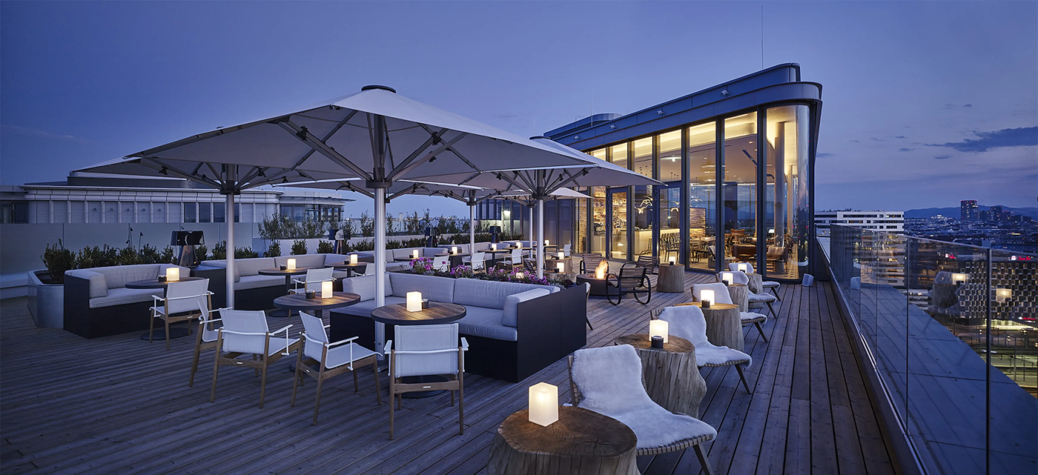 Hyatt Regency Vienna - Rooftop Bar Aurora for up to 65 pax