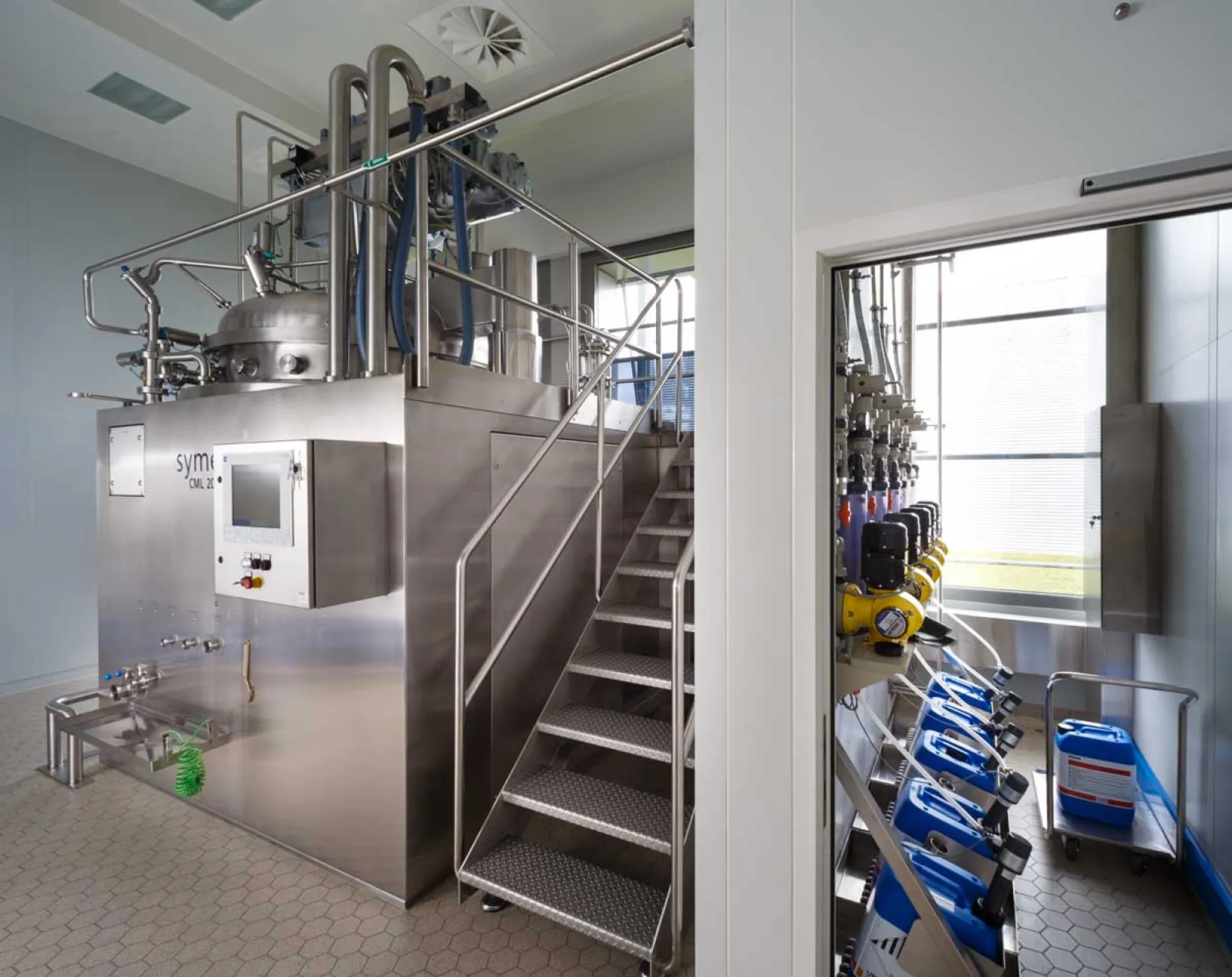 symex mixing system: CML 2,000 liters with EX zone installation.