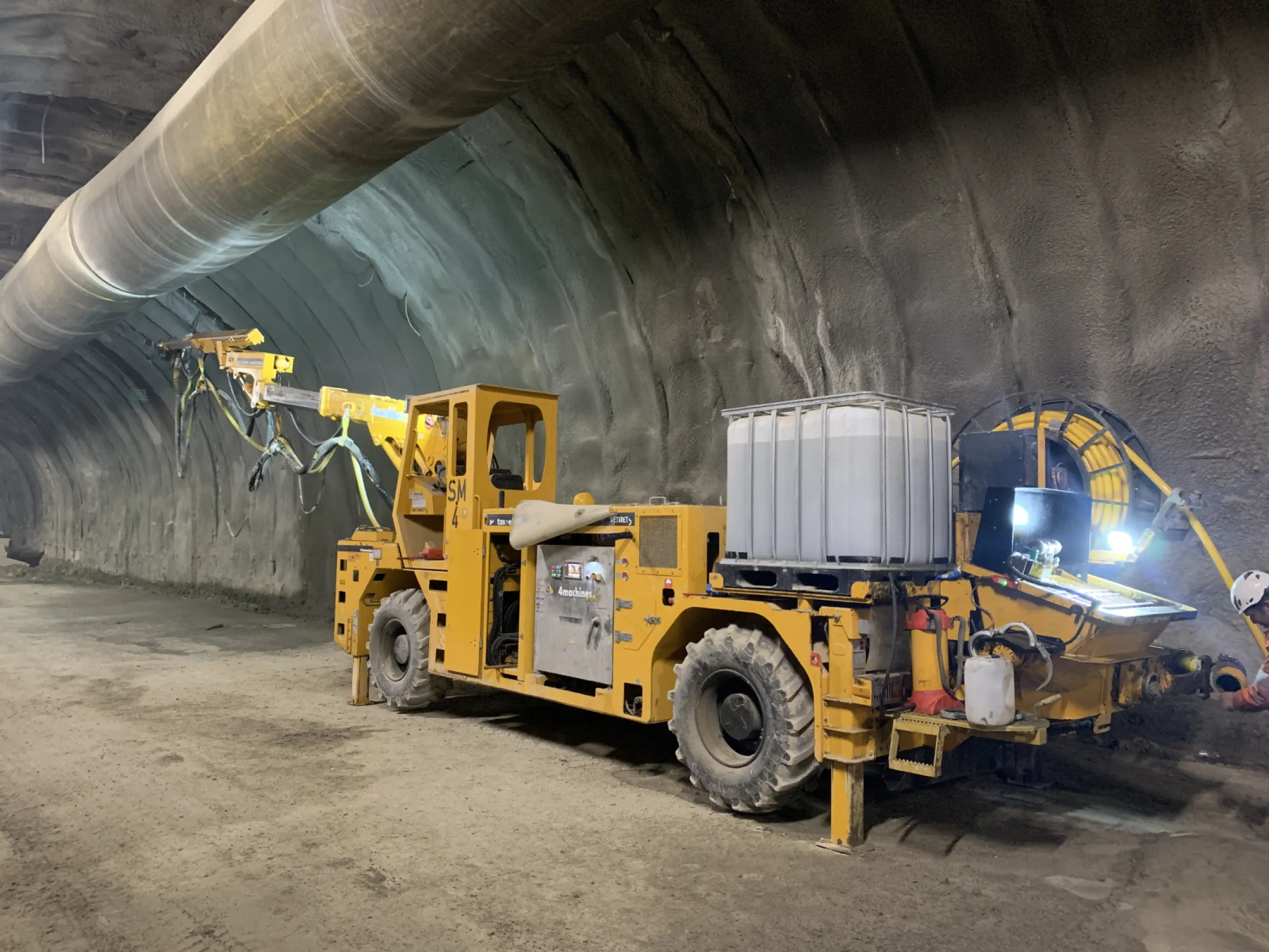 Wetkret - concrete spraying equipment for infrastructure