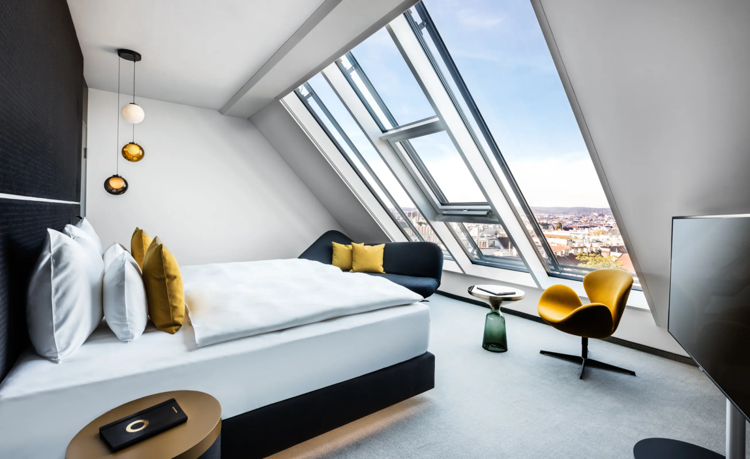 MOOONS Vienna - Upper Space guest room