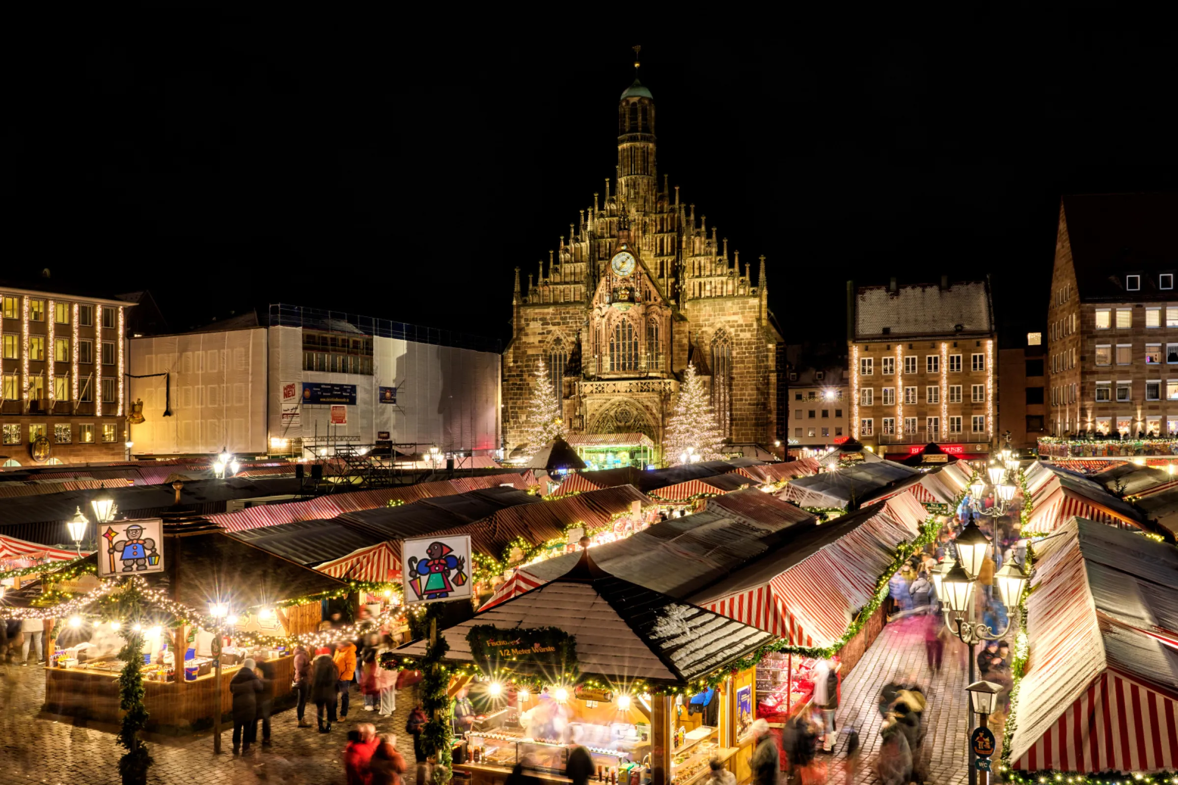 Christkindlesmarkt at Hauptmarkt