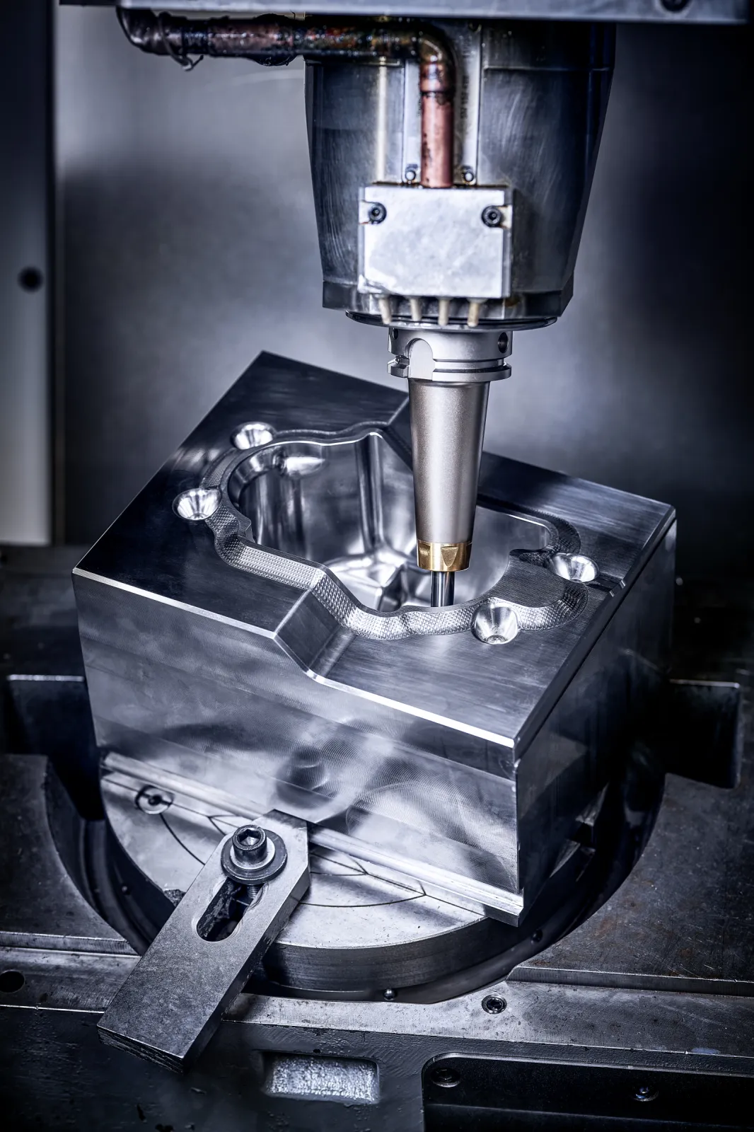 The choice of tool holder is a key factor for success.