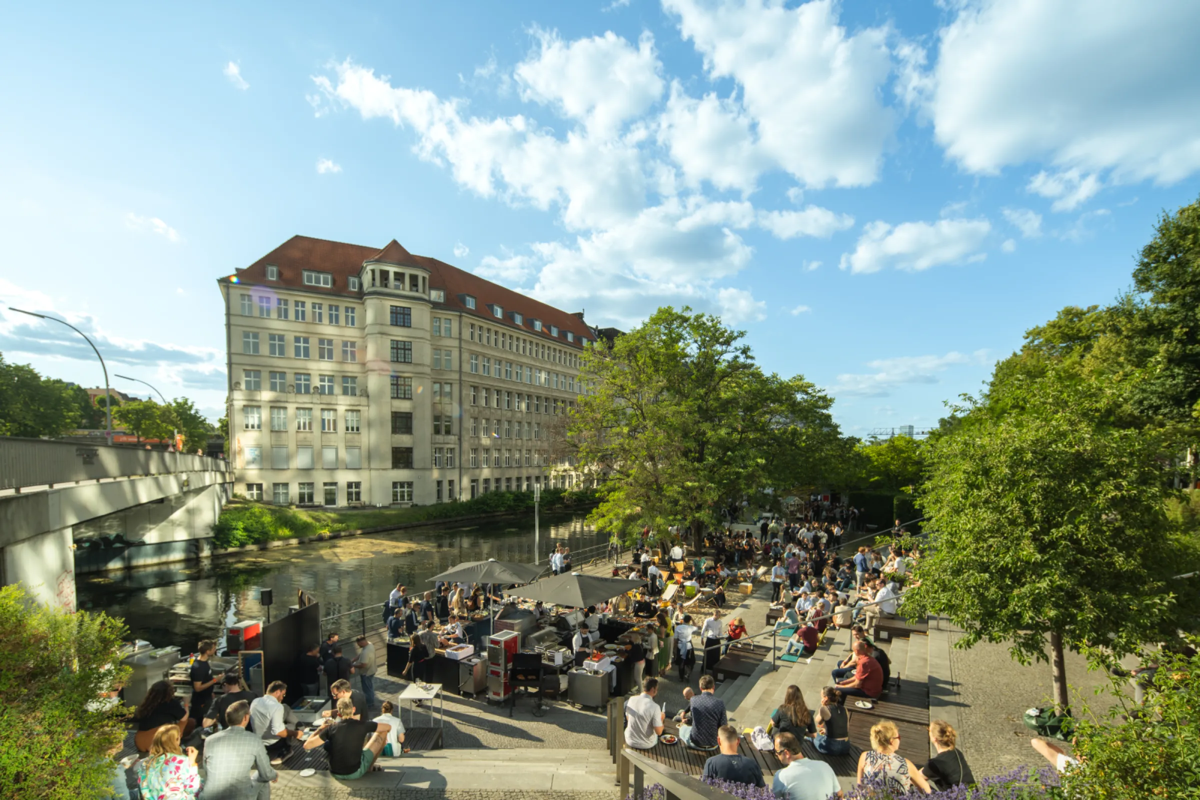 Waterfront Terrace & Outdoor Dining