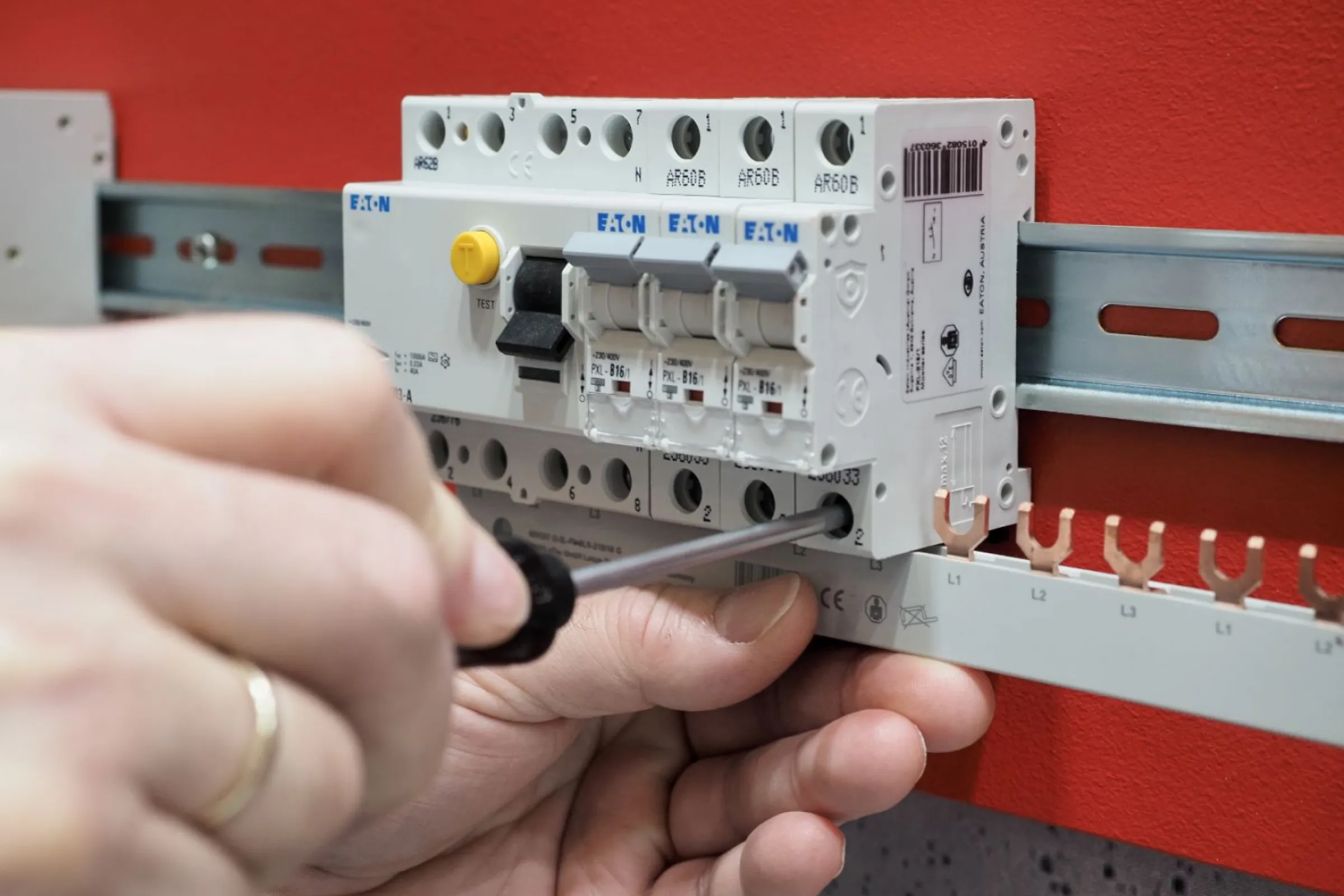 New Product Range SlimRail Busbars with fixed length and closed profiles