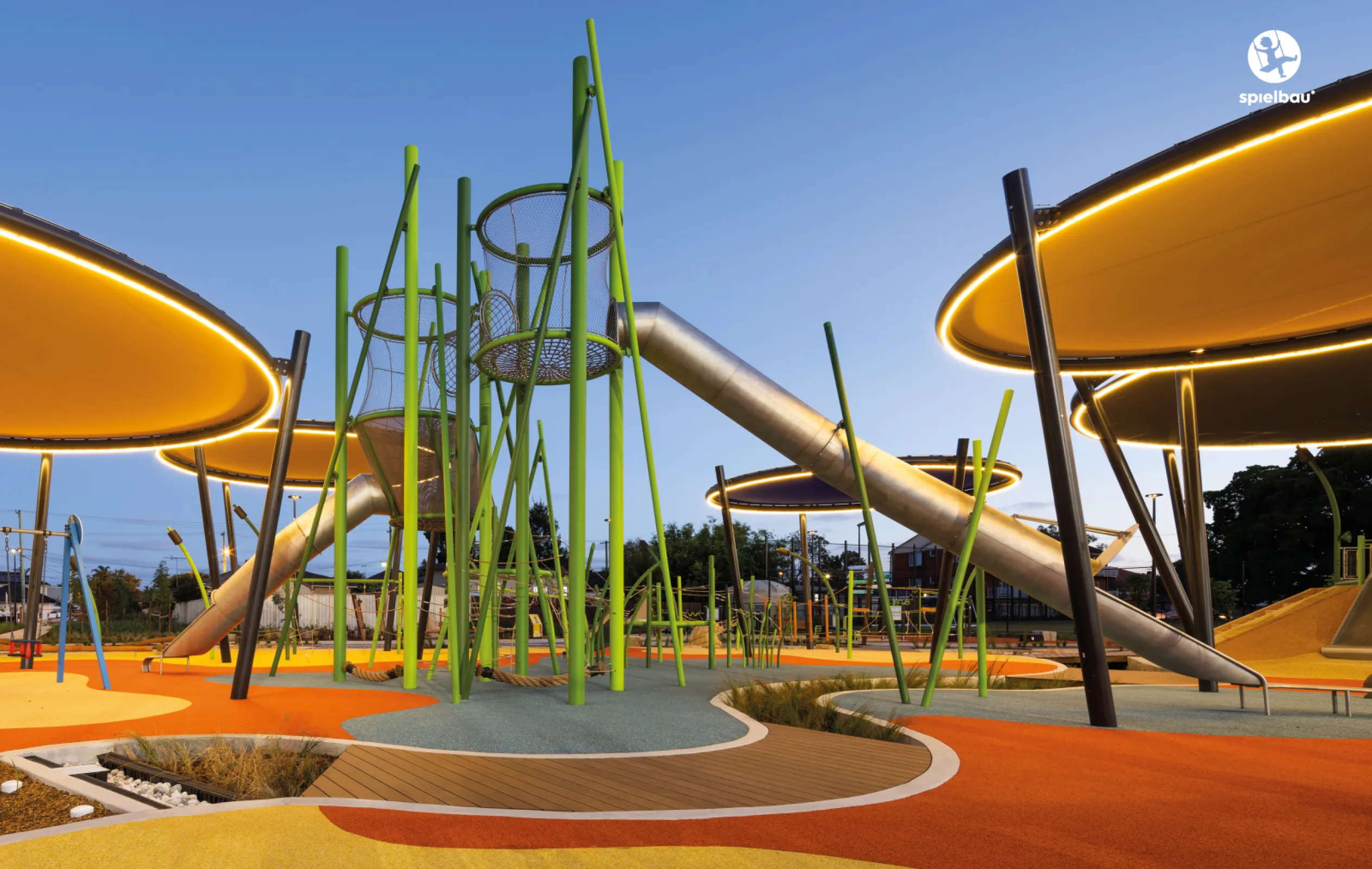 Nine meter high play tower "Layers" in Australia