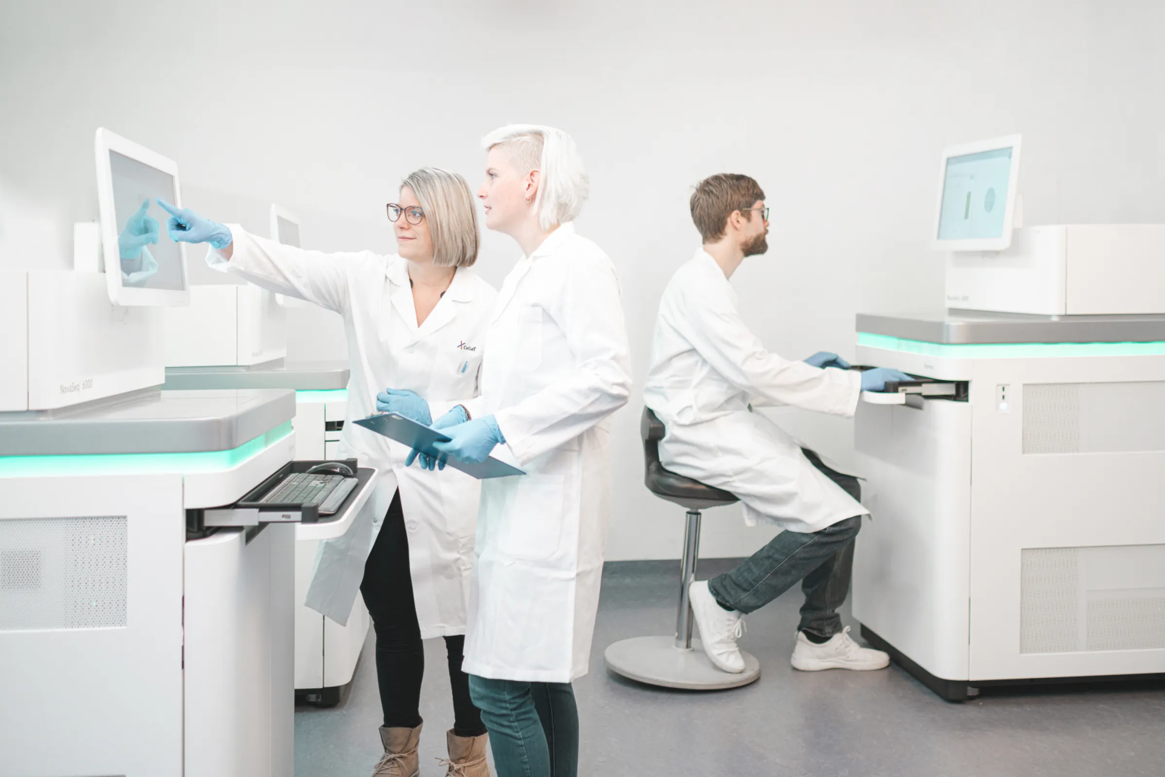 We operate state-of-the art laboratory equipment to generate precise genetic data.