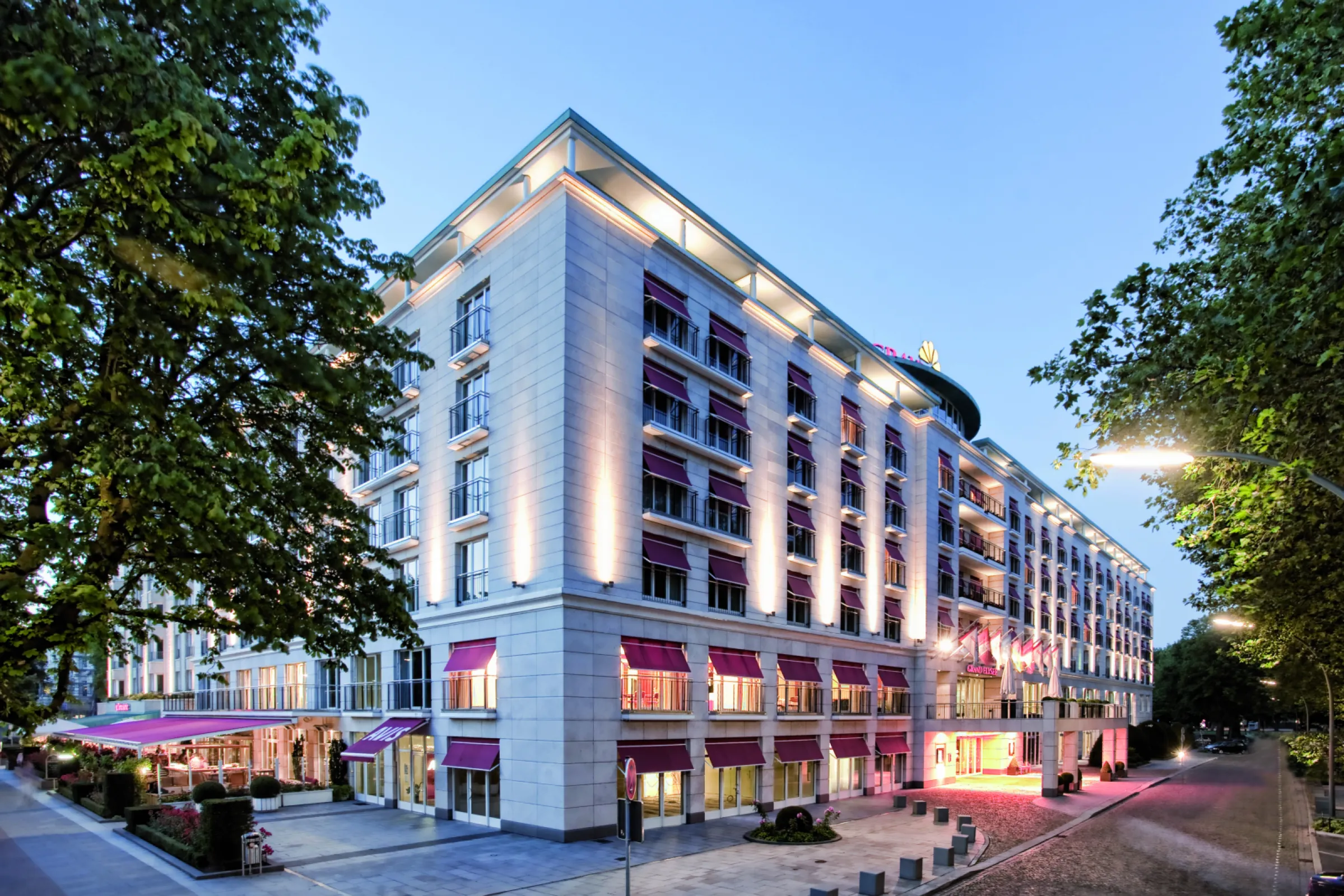 Exterior View - Grand Elysée Hamburg