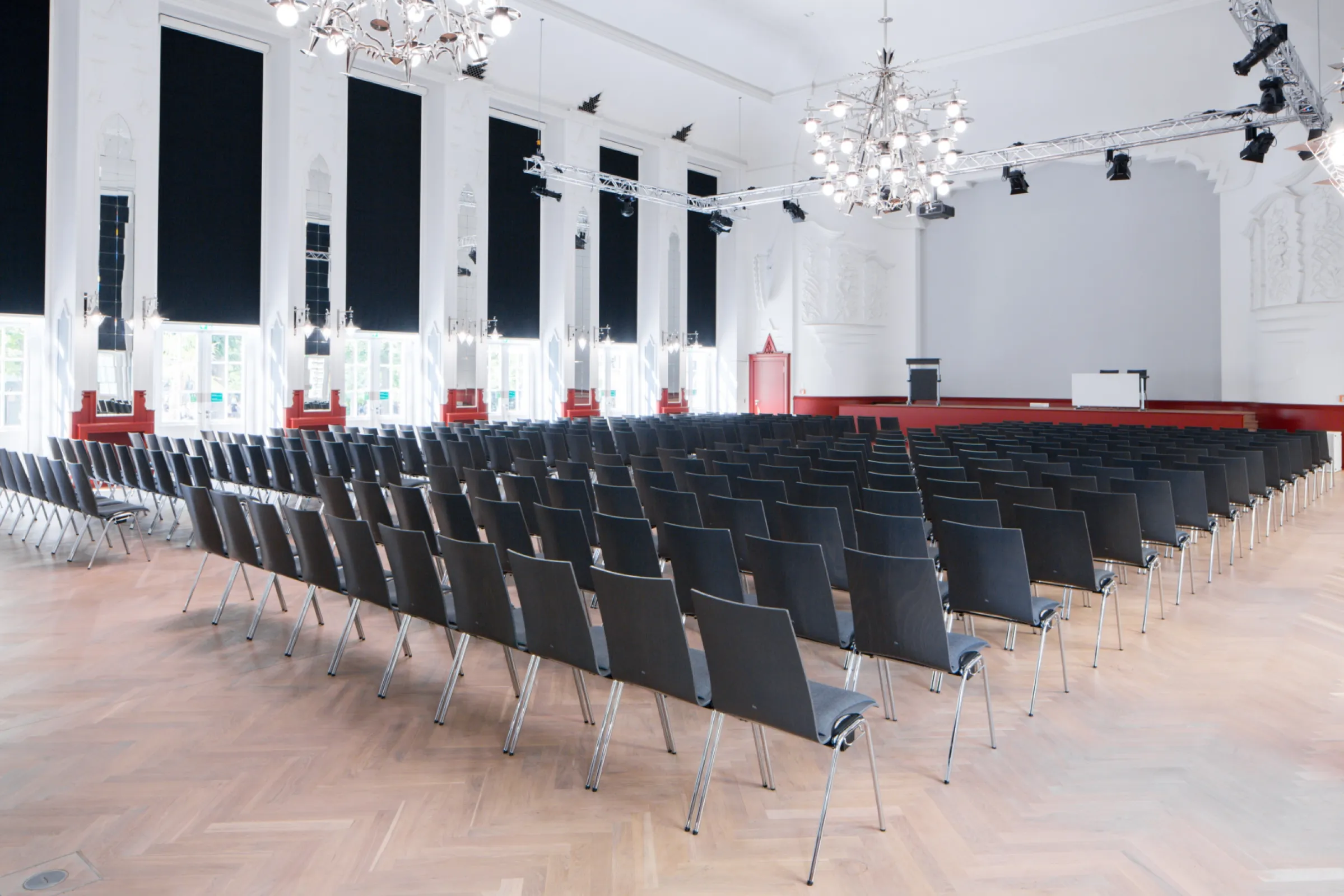 KONGRESSHALLE am Zoo Leipzig Weißer Saal © Jörg Singer