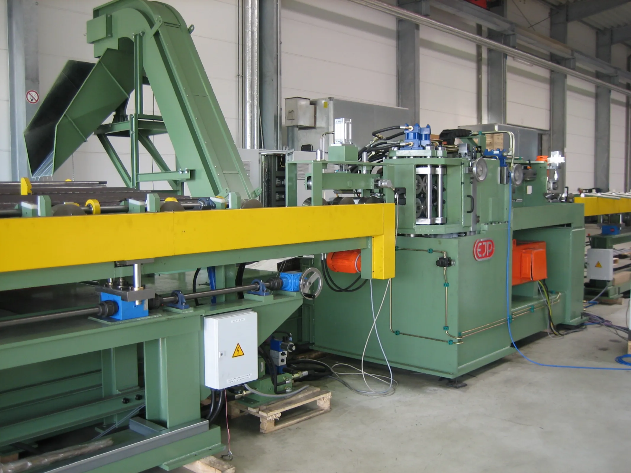 Peeling machine