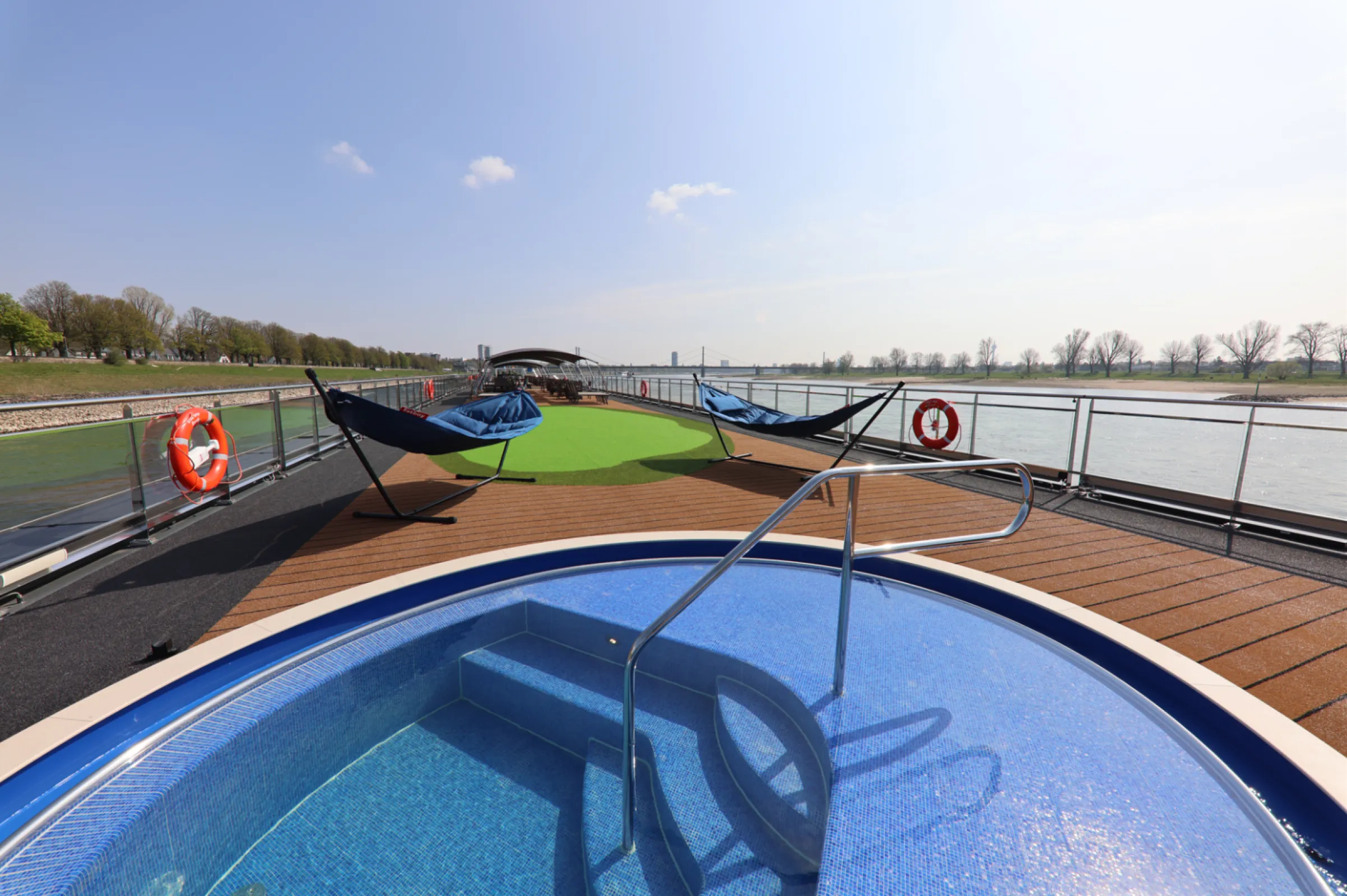 Sundeck