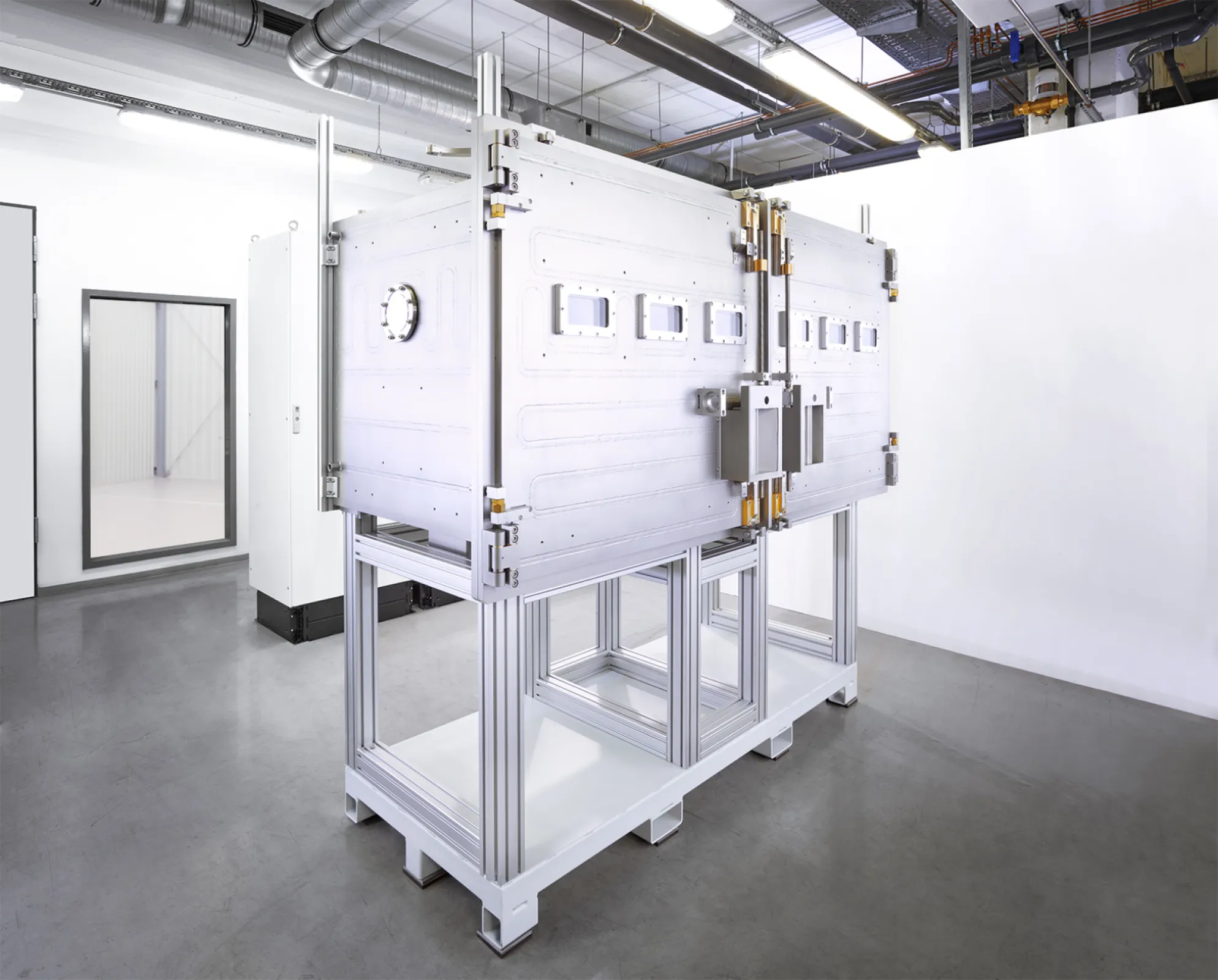 Building the worlds largest diamond coating machine under progress